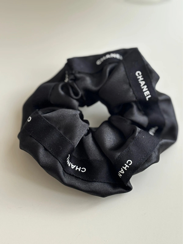  CHANEL UPCYCLED Scrunchie