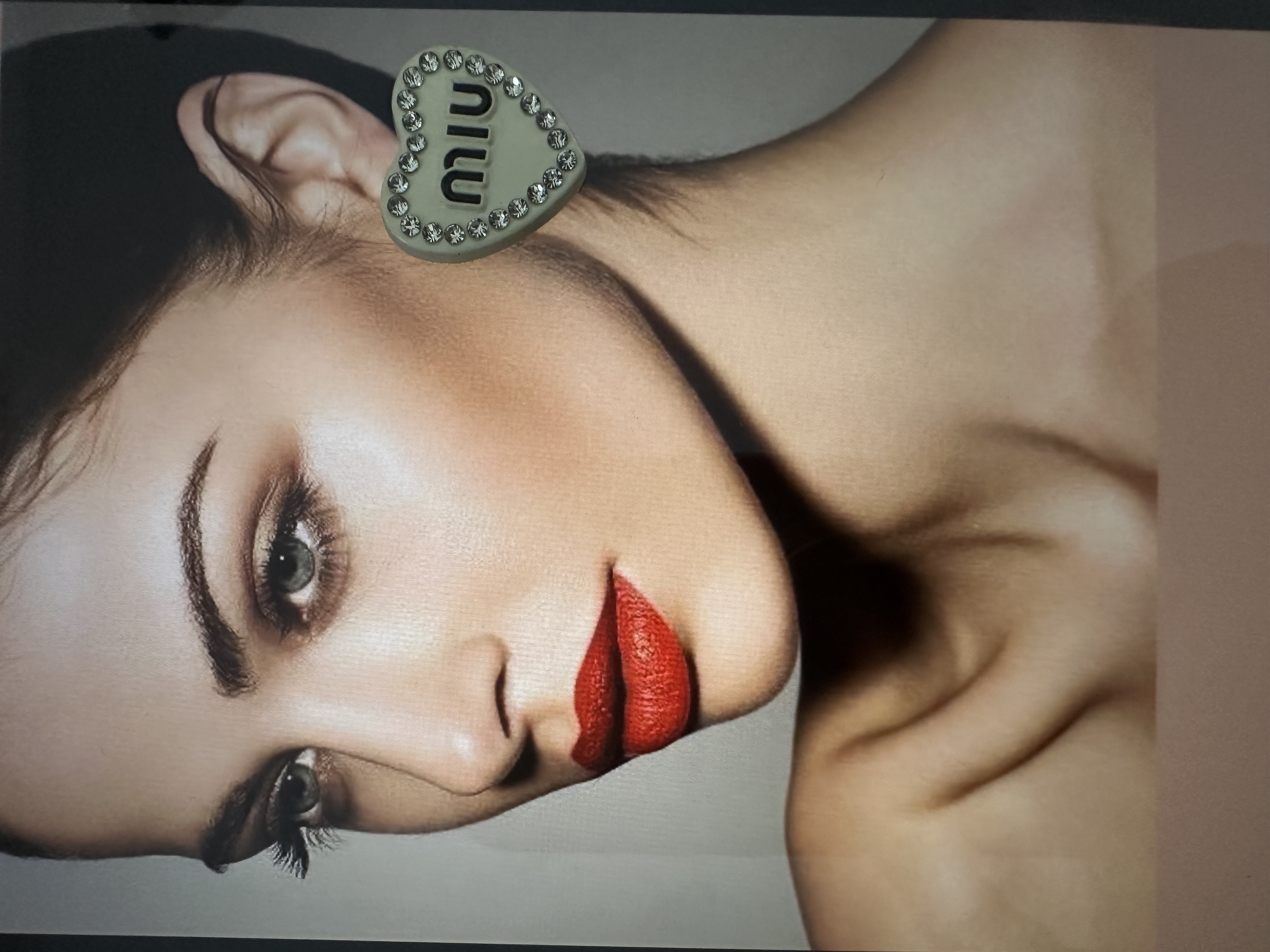  Heart-Shaped Earring