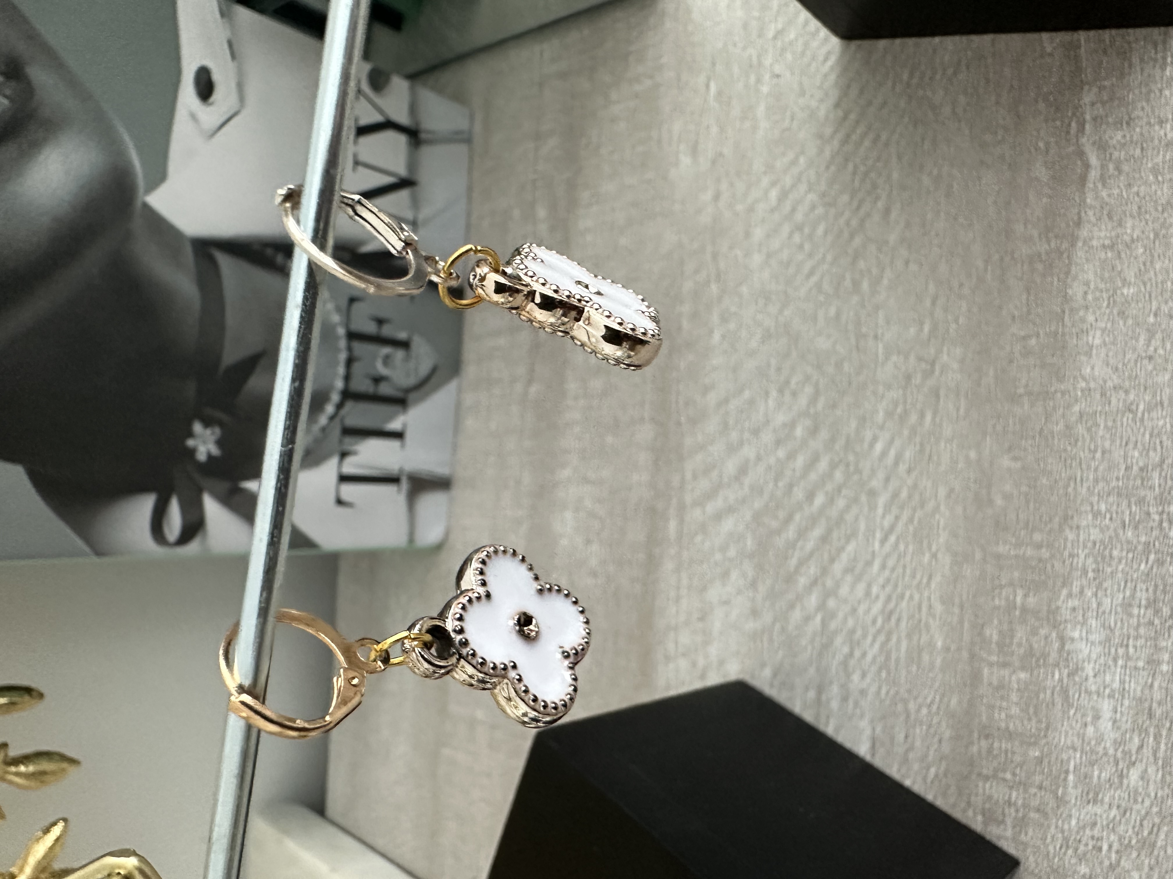 Luxury White Flower Earrings