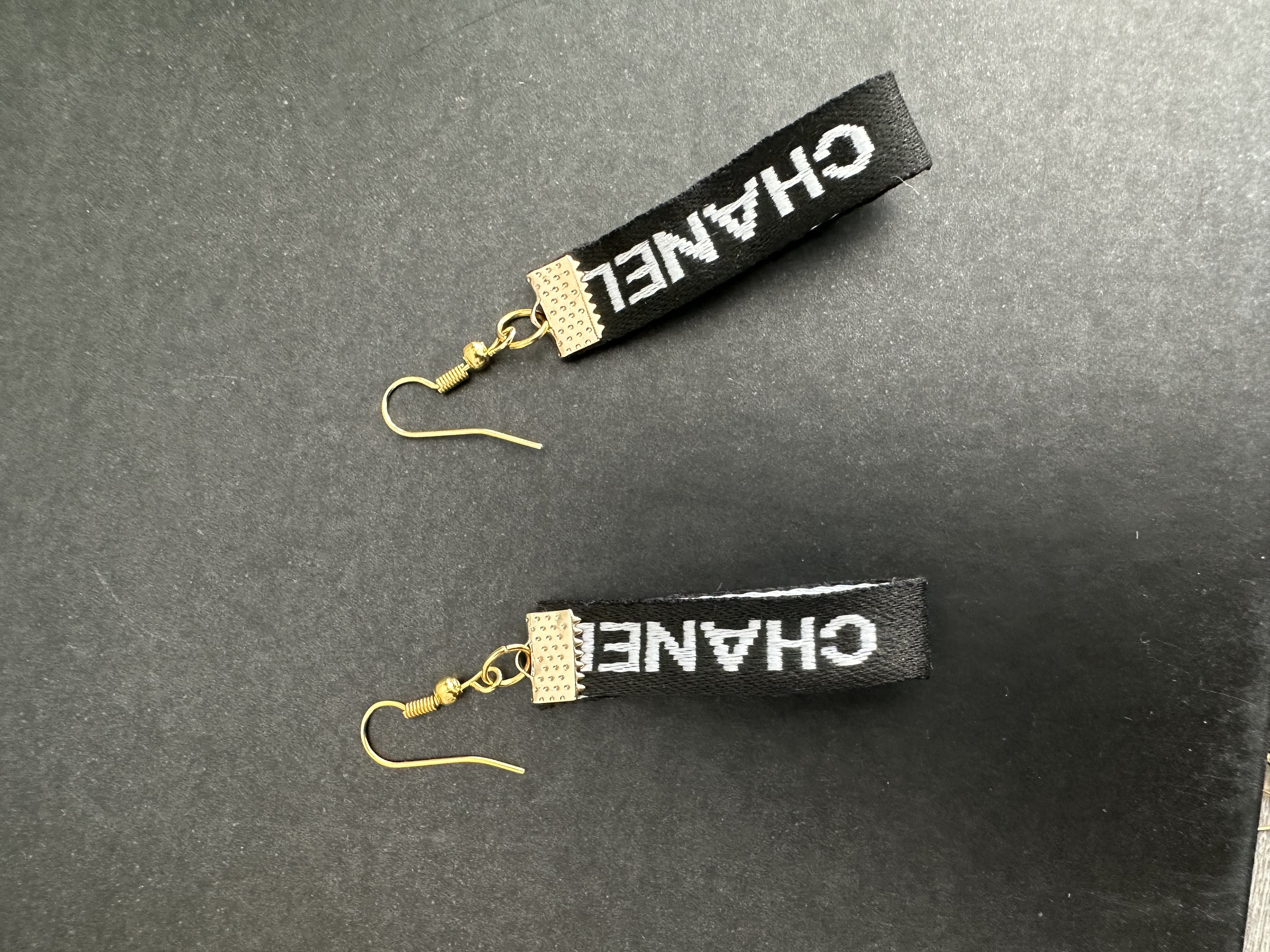 CHANEL Ribbon Earrings