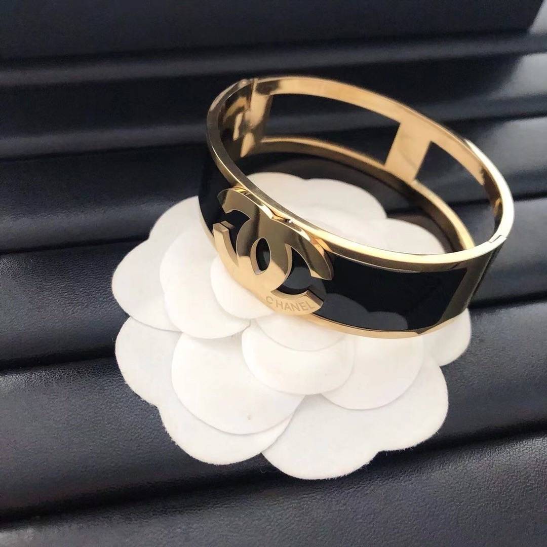 Black and Gold Bangle Bracelet