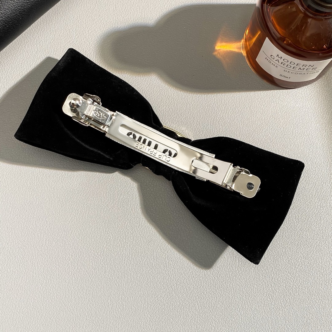  Black Velvet Hair Clip