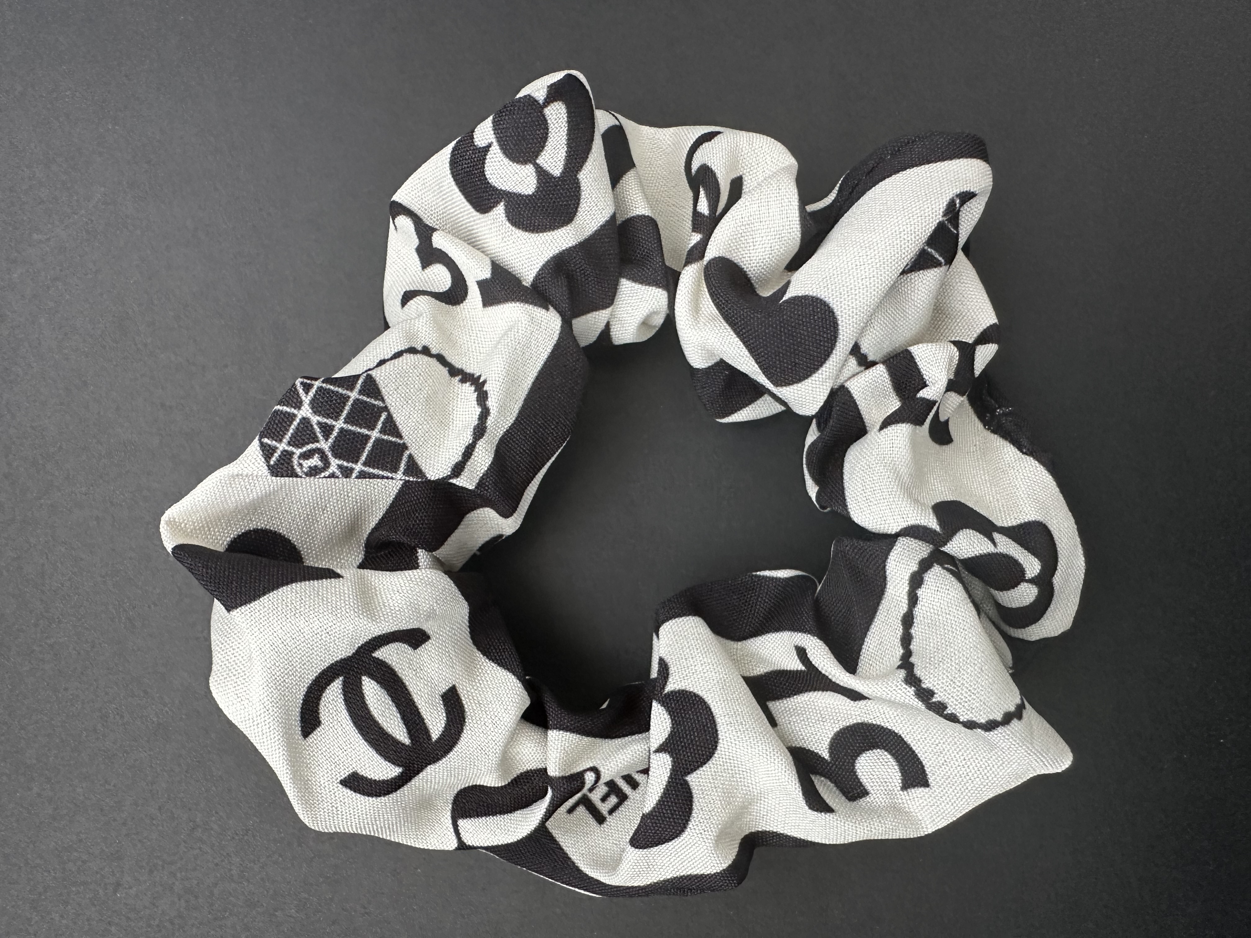  Black and White Scrunchie