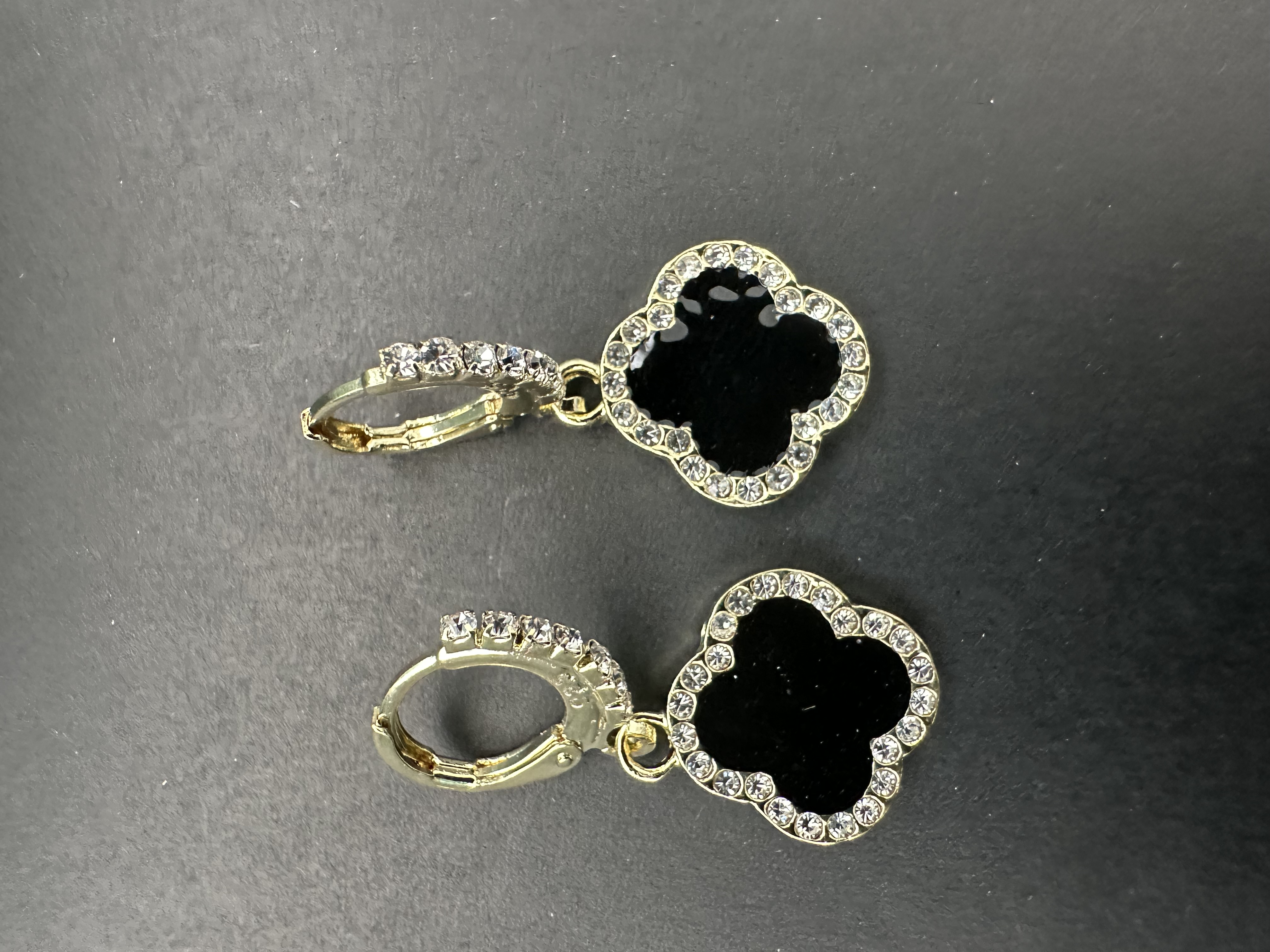 Black Clover-Shaped Earrings