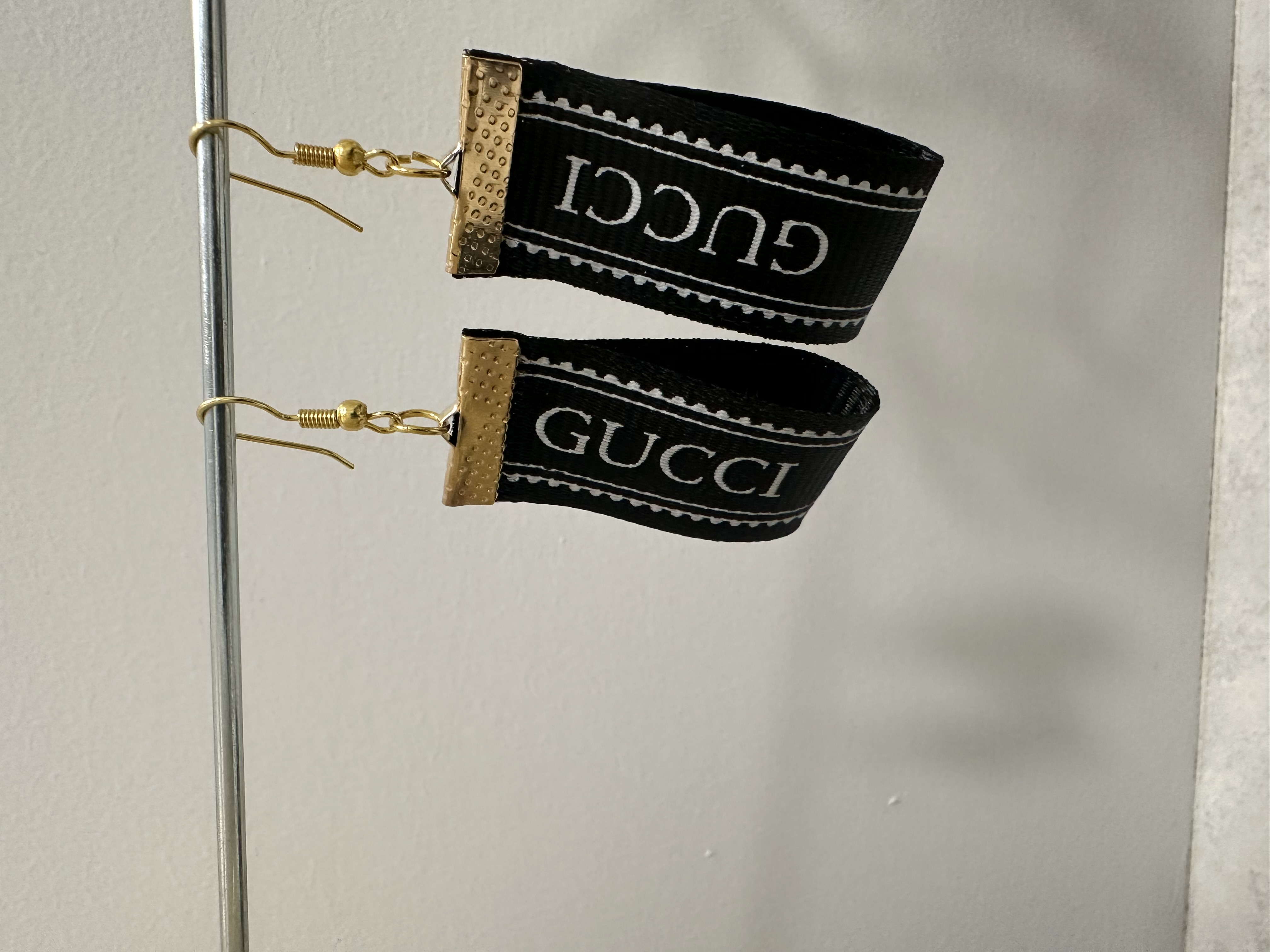 Gucci Ribbon Earring