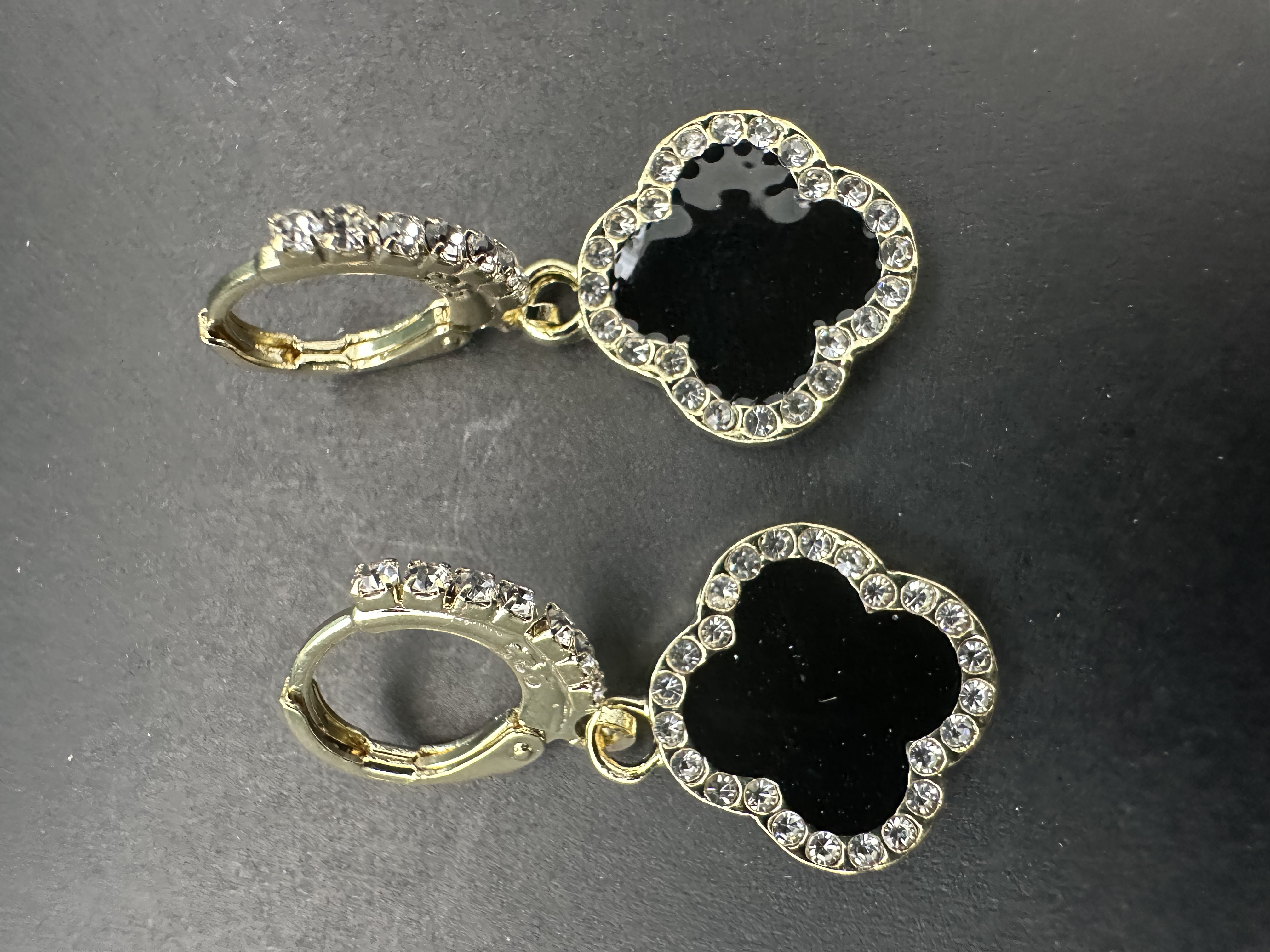 Black Clover-Shaped Earrings