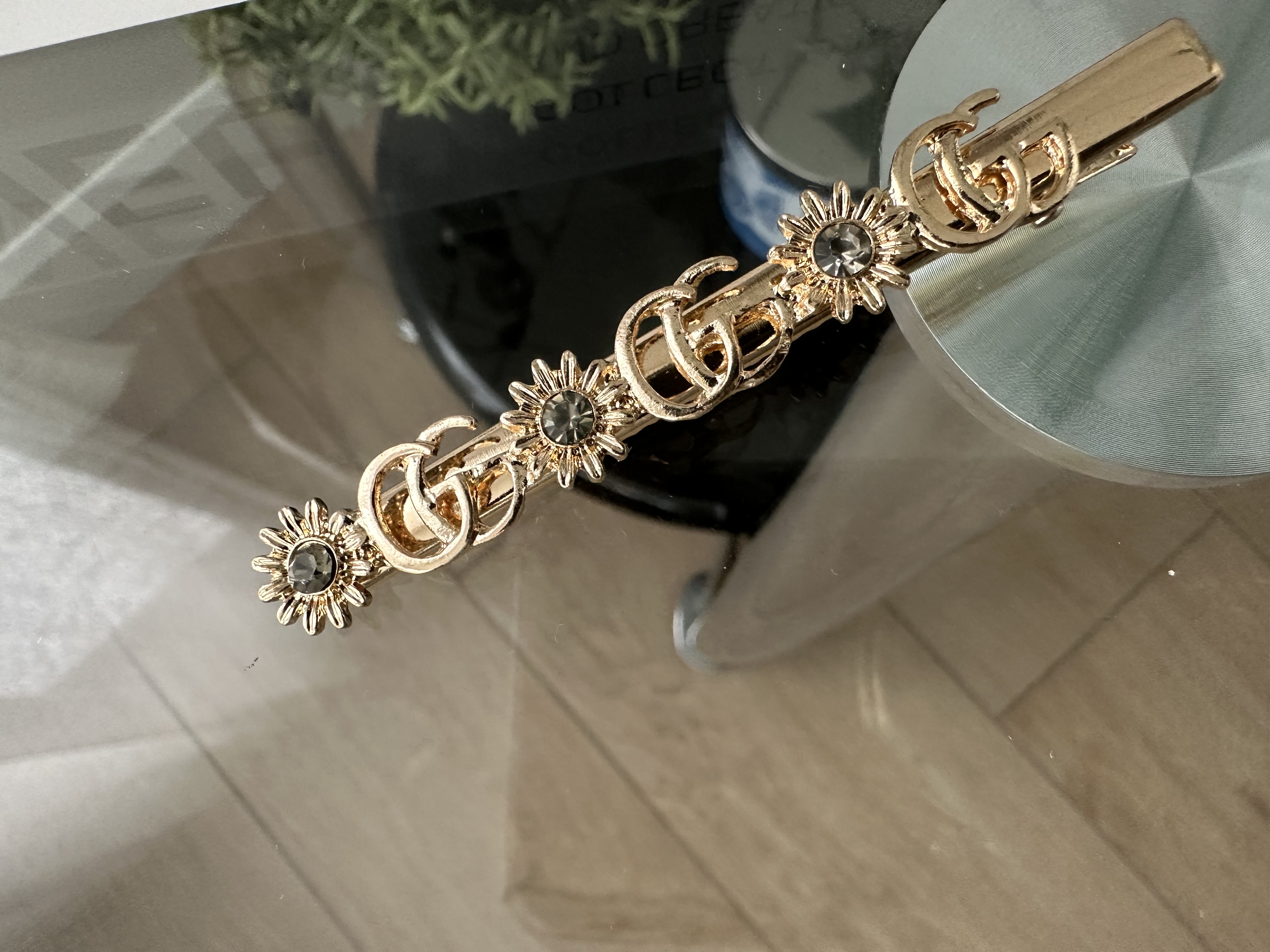 Golden Floral Hair Clip