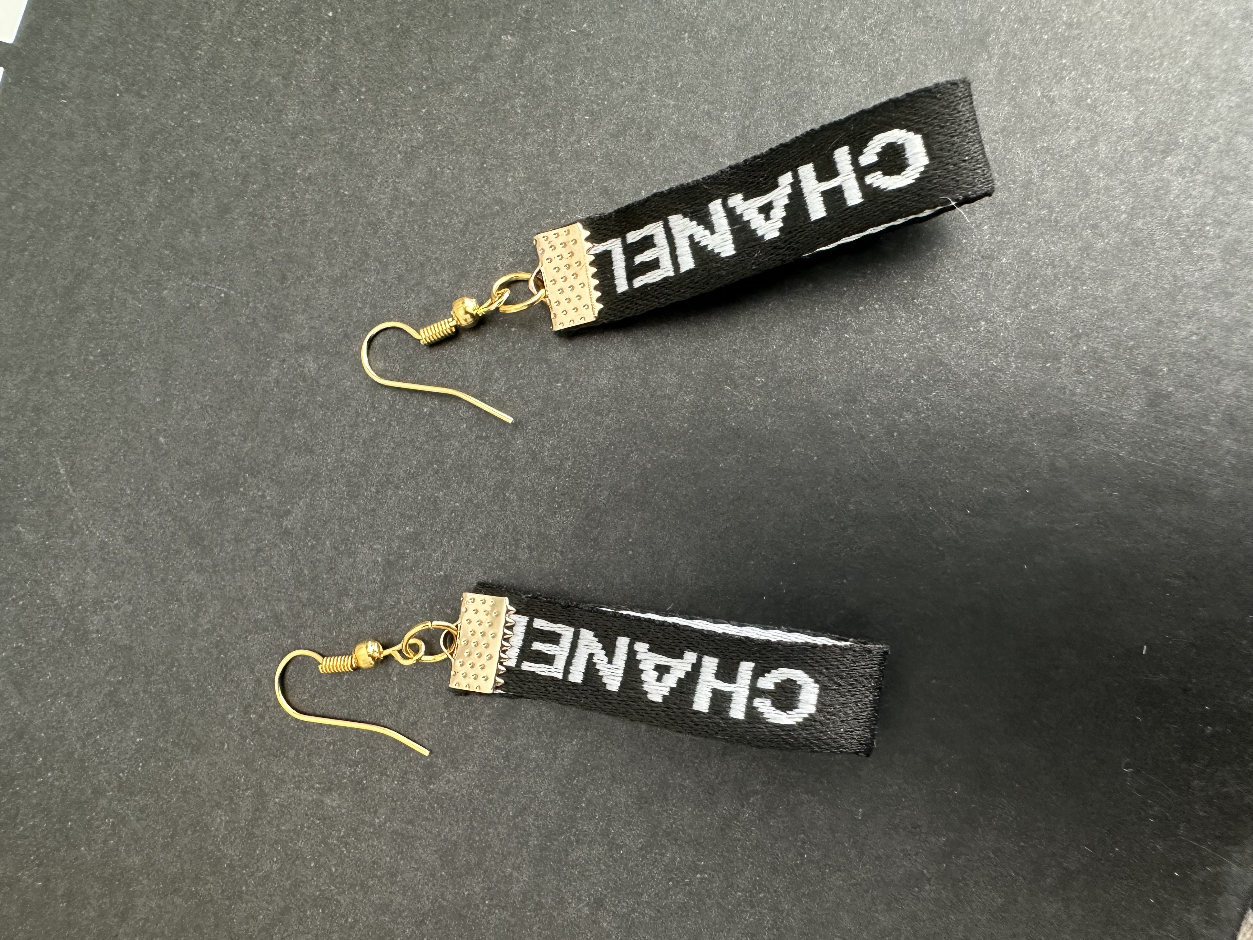 CHANEL Ribbon Earrings