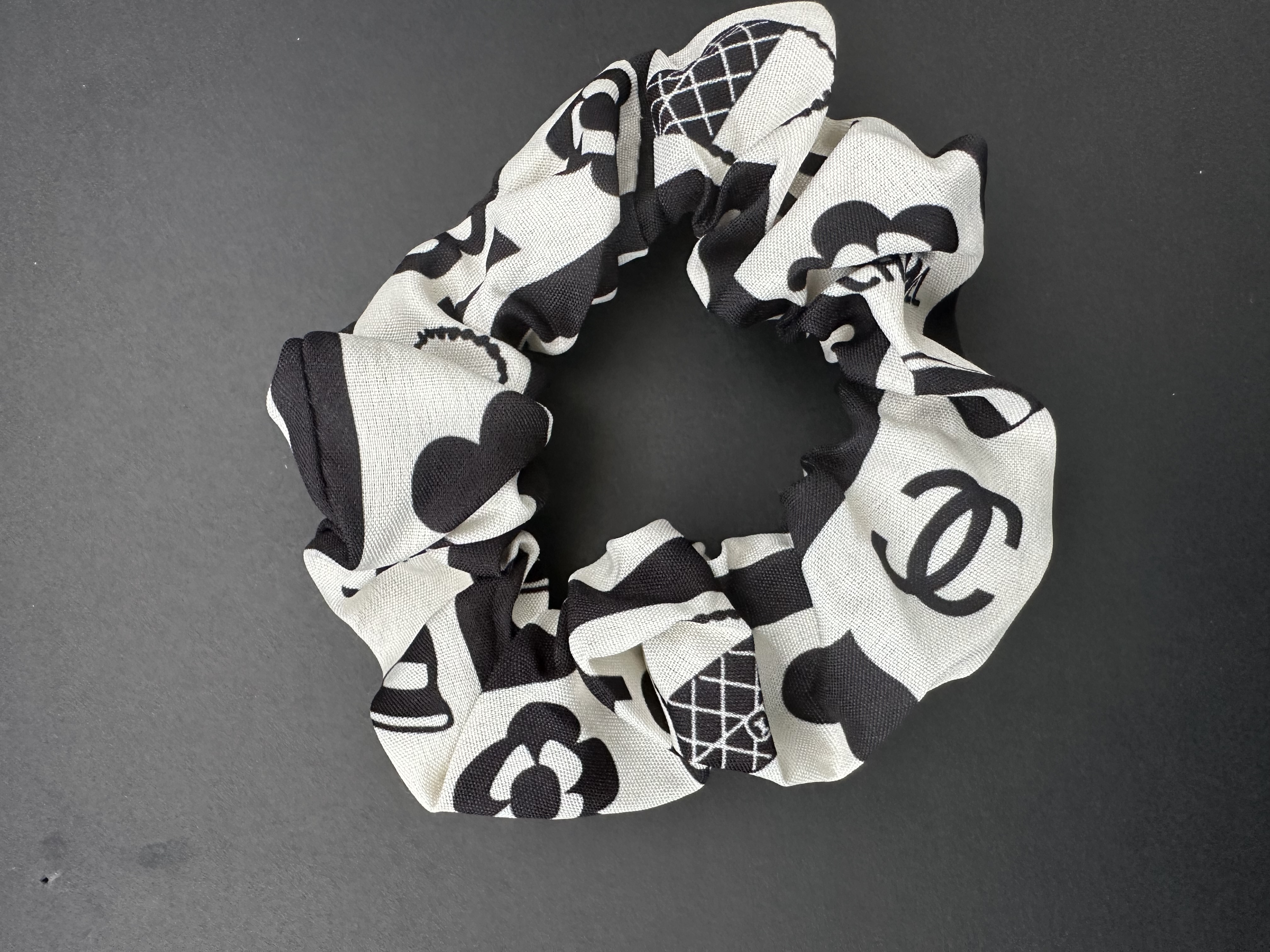  Black and White Scrunchie