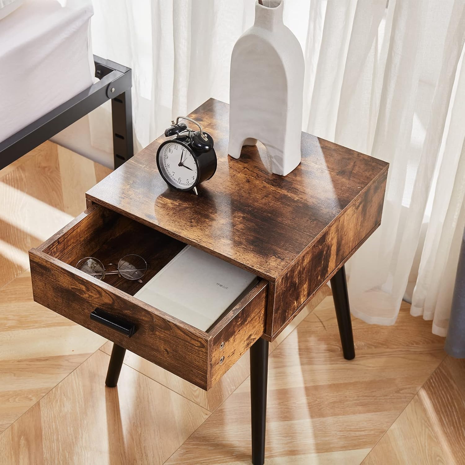 Mid Century Nightstand with 1 Drawer for Storage, Wooden Look Bedside Tables, Industrial Side Table, End Table for Bedroom Easy Assemble, Retro Brown
