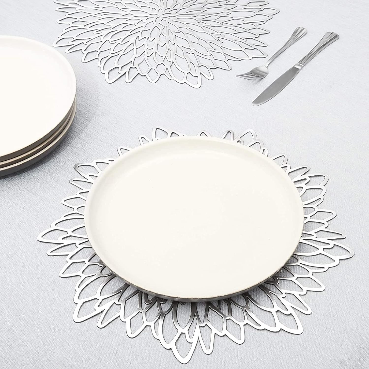 10 Pack Silver Metallic Vinyl Placemats for Christmas, Thanksgiving, Leaf Design (14.4 in)