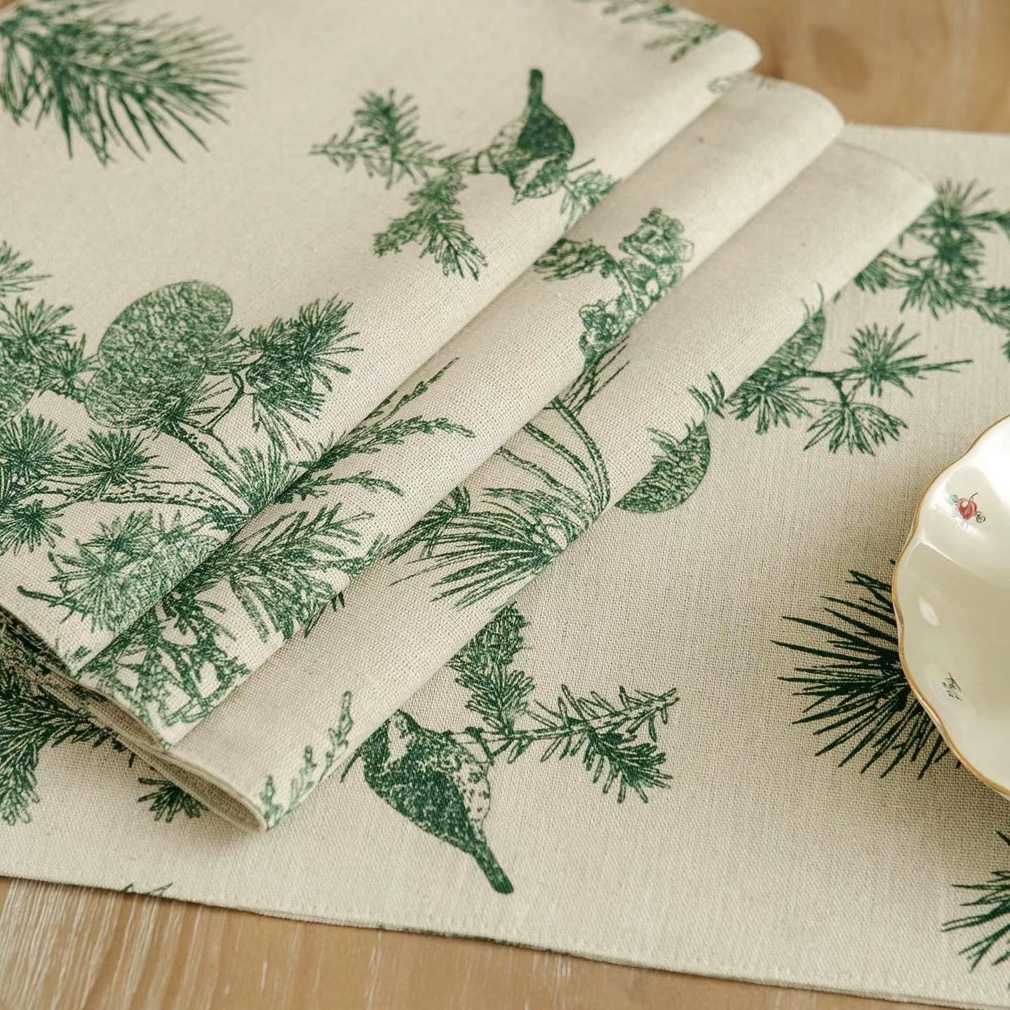 Placemats Set of 4 for Dining Table, 12 x 18 Inch Two Layers Pine Cone for Kitchen Decoration Cabin Holiday Rustic Vintage Elegant Washable Rectangular Table Place Mats (Green on Tan)