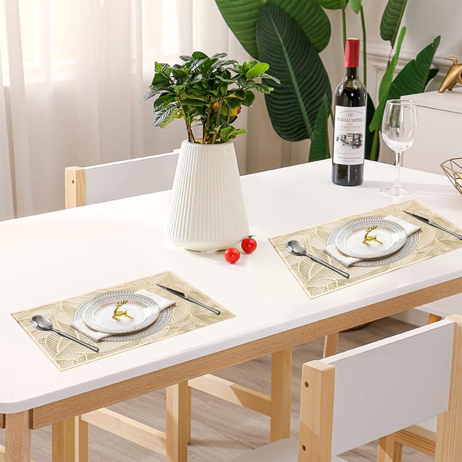 12 Pcs Rectangle Pressed Vinyl Placemats - 17.75 x 12 Inch Leaf Metallic Placemats and Centerpiece Placemat - Gold Heat-Resistant Table Mat for Dining Table Decoration in Kitchen, Living Room