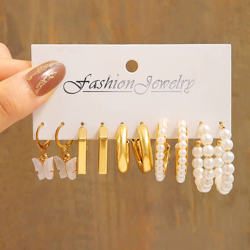 5 Pairs of Gold and Pearl Earrings Set
