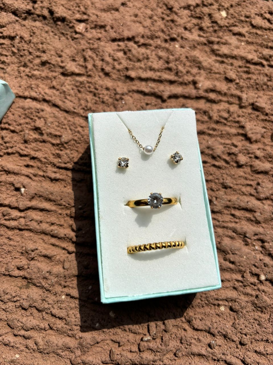  Elegant Gift Box