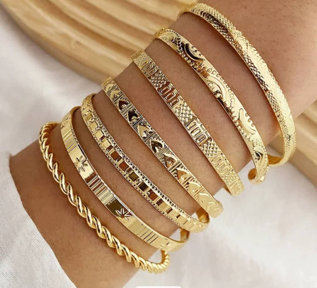 7 Pieces of Gold Bracelet Set