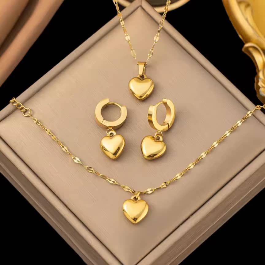  Opulent Gold Heart Jewelry Set