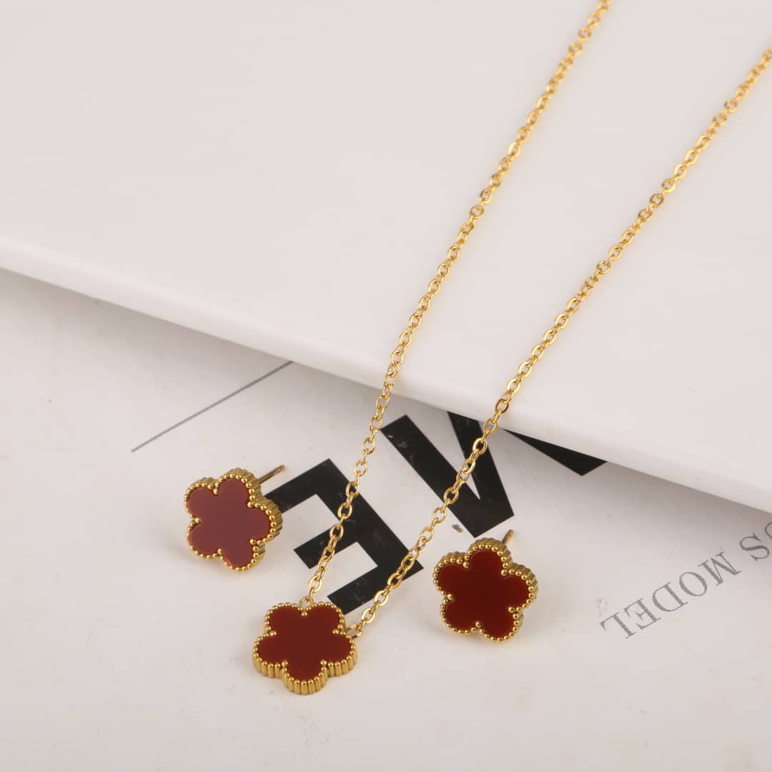  Van Cleef Jewelry Set