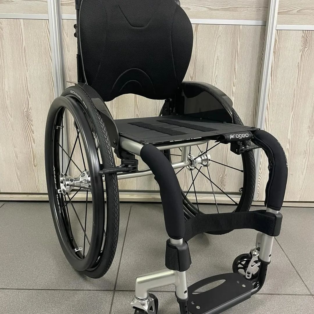 Lightweight Wheelchair