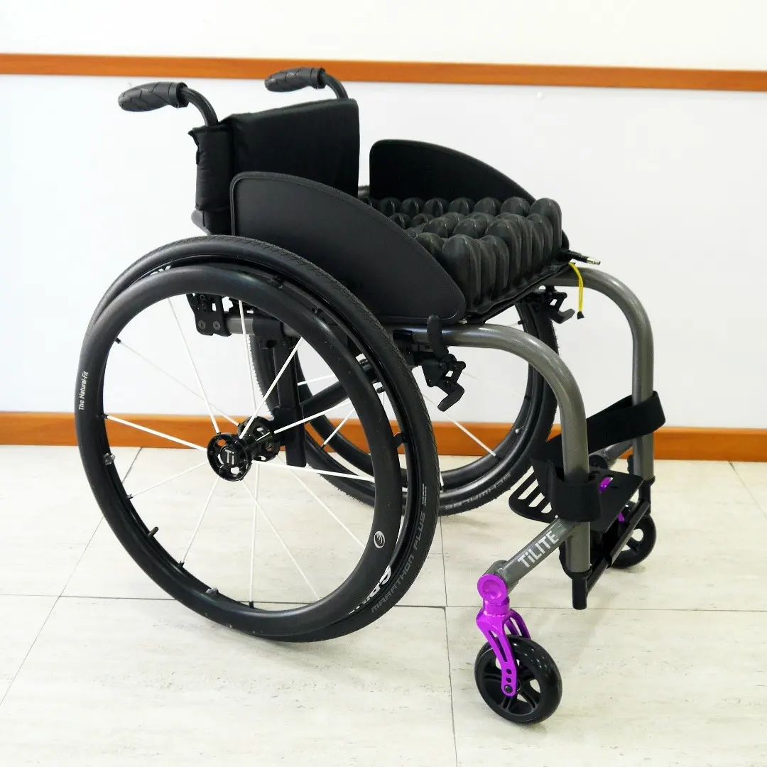 Manual Lightweight Wheelchair