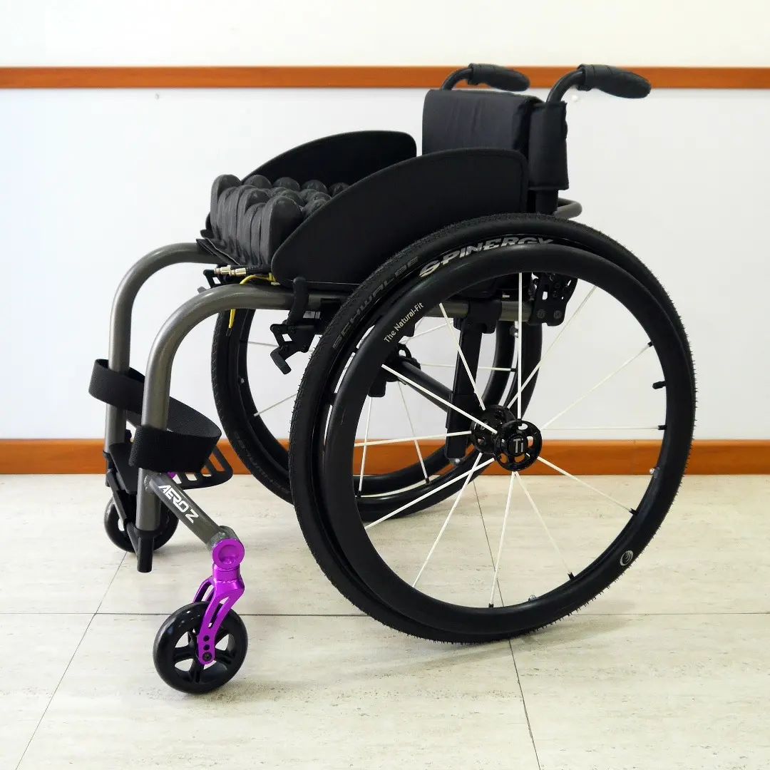 Manual Lightweight Wheelchair