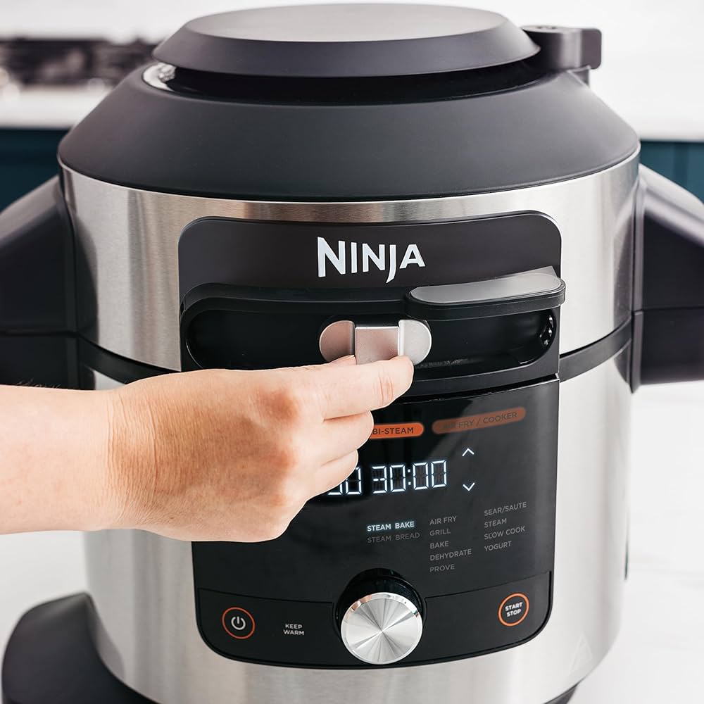 Ninja Foodi MAX Air Fryer Multicooker, Smart Lid