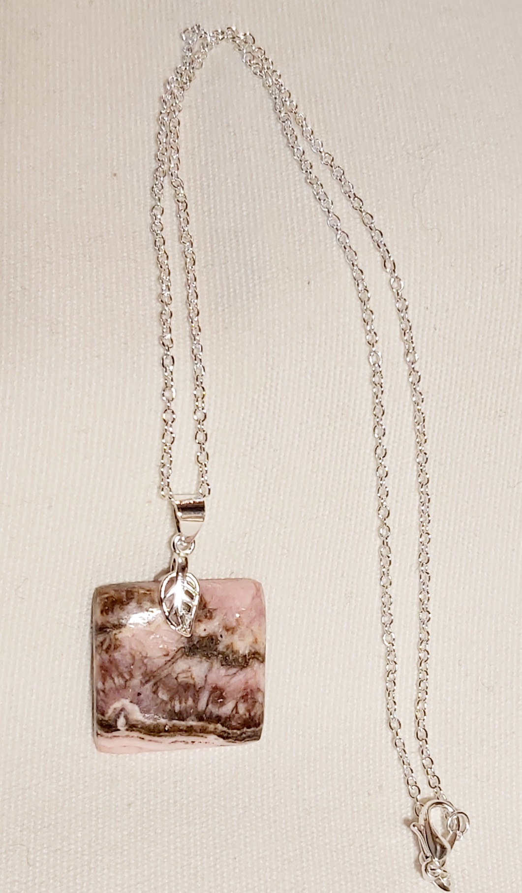 Collier en Rhodocrosite