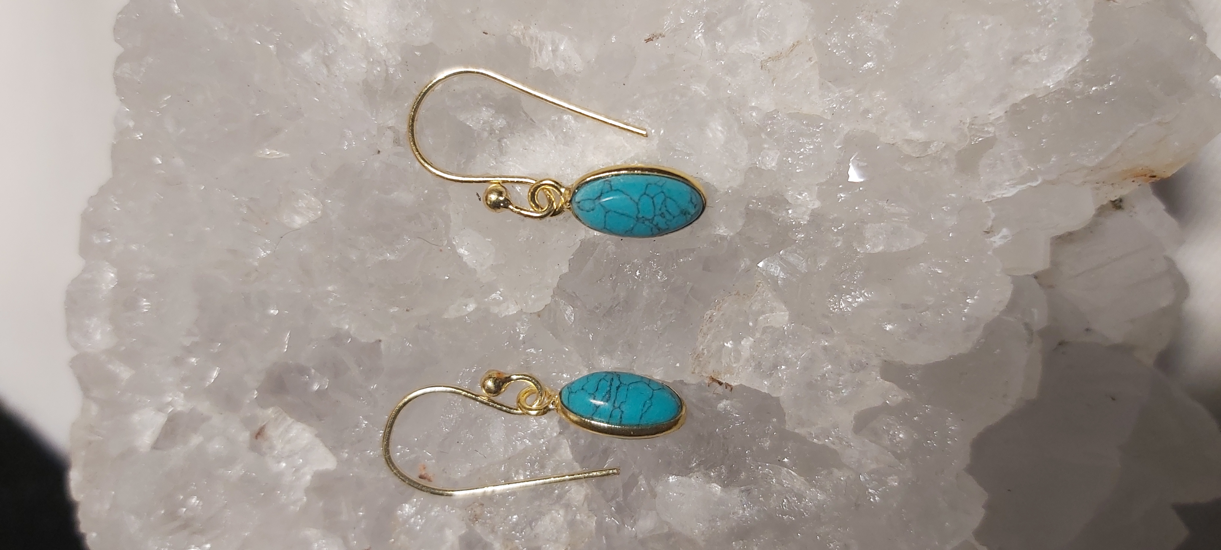 Boucles oreilles en Turquoise véritable.