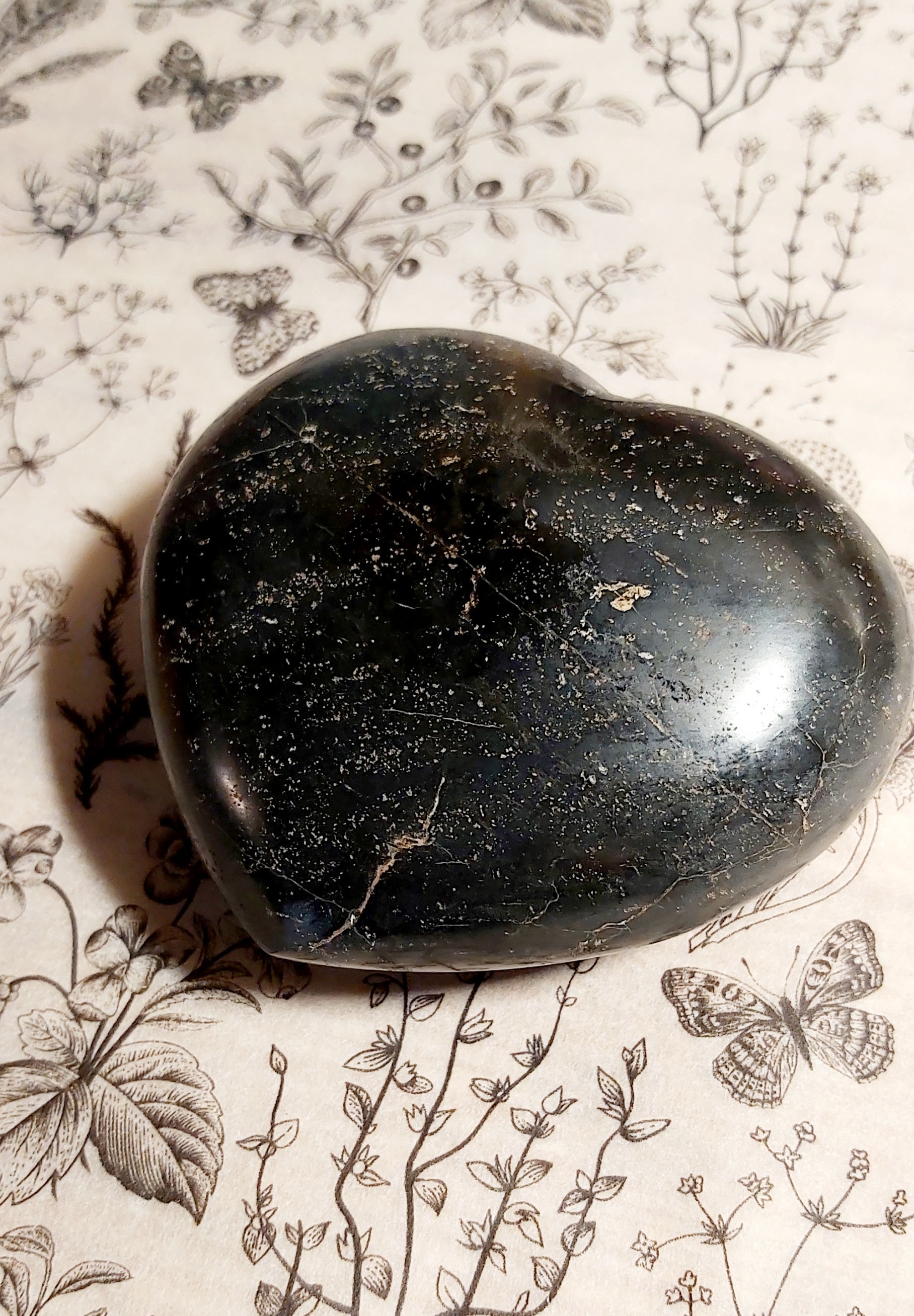 Tourmaline noire en forme de cœur 80/90mm