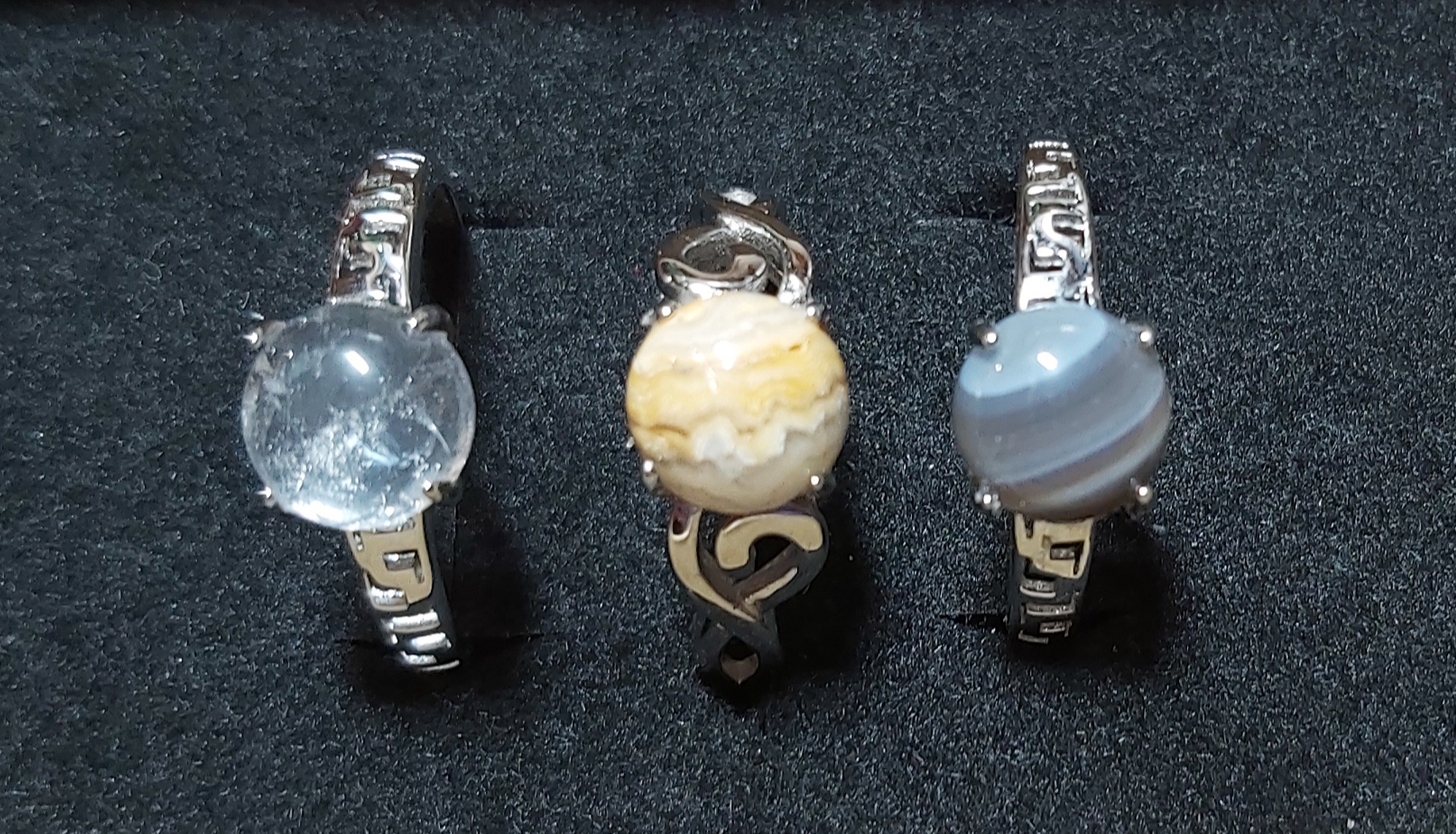 Bagues en argent avec pierres naturelles