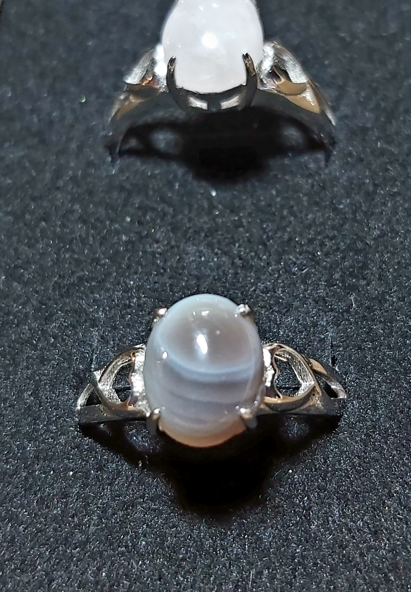 Bague en argent avec pierre précieuse