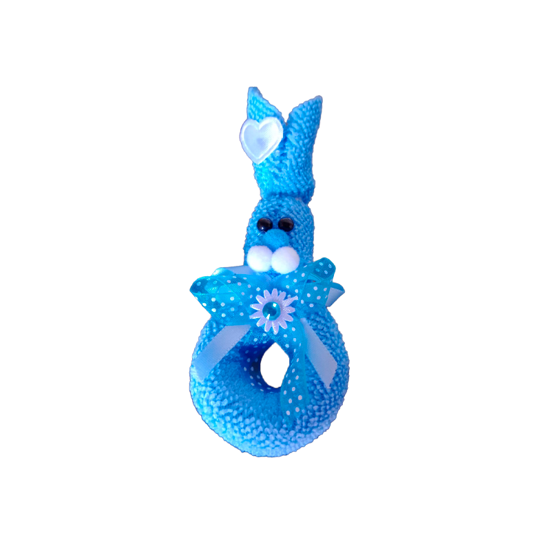 Conejito en toalla de color