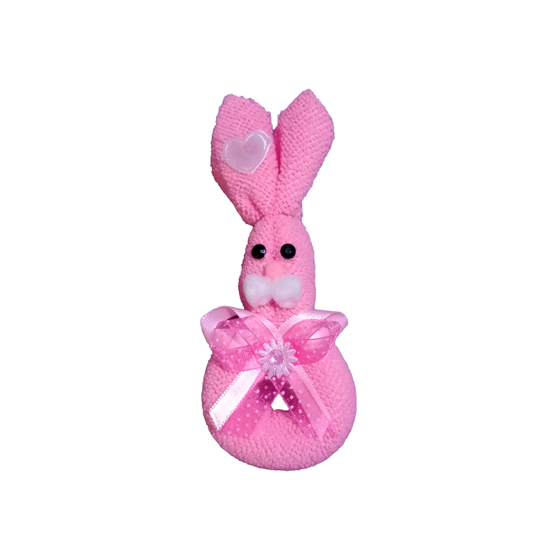 Conejito en toalla de color