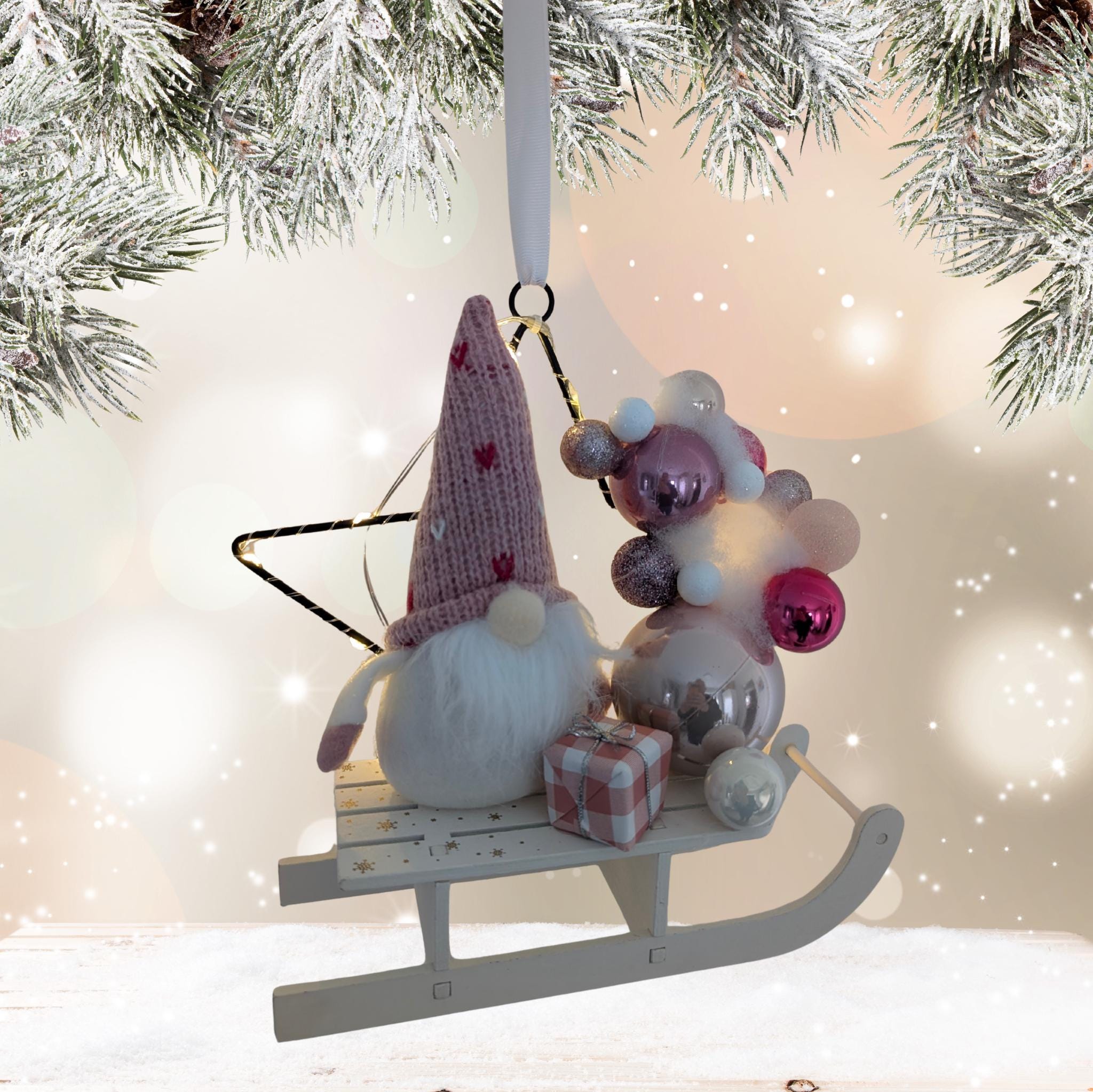 Schlitten mit Wichtel und Stern mit LED Lichterkette / als Aufsteller / zum Aufhängen / Türschmuck / Fensterschmuck