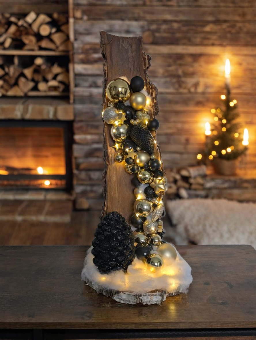 Weihnachtsdeko - Adventzeit - Dekorierte Baumrinde - LED Lichterkette