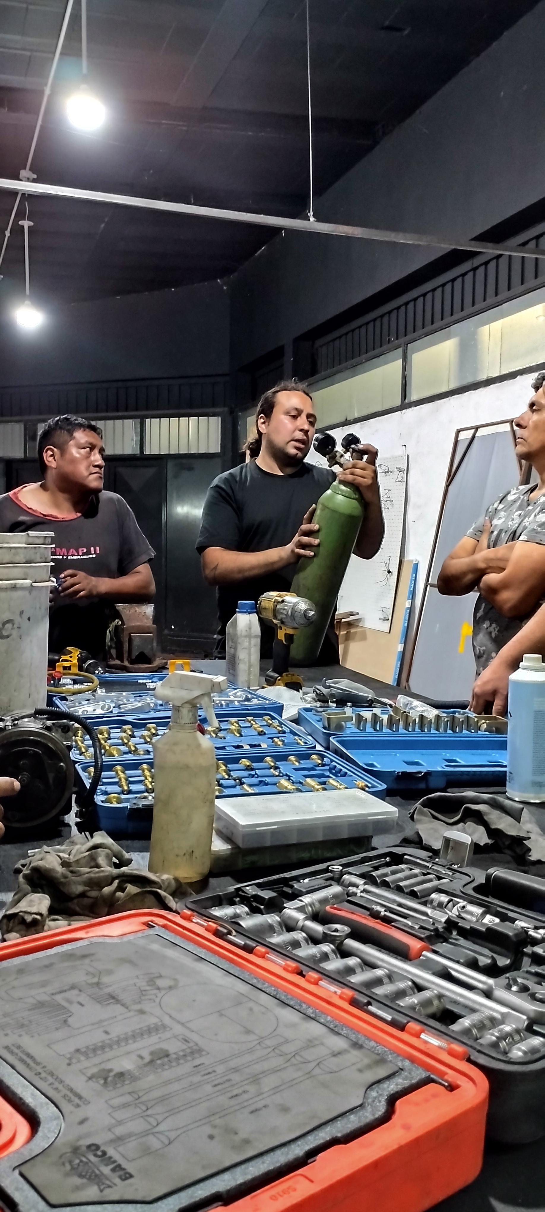 AIRE ACONDICIONADO AUTOMOTRIZ