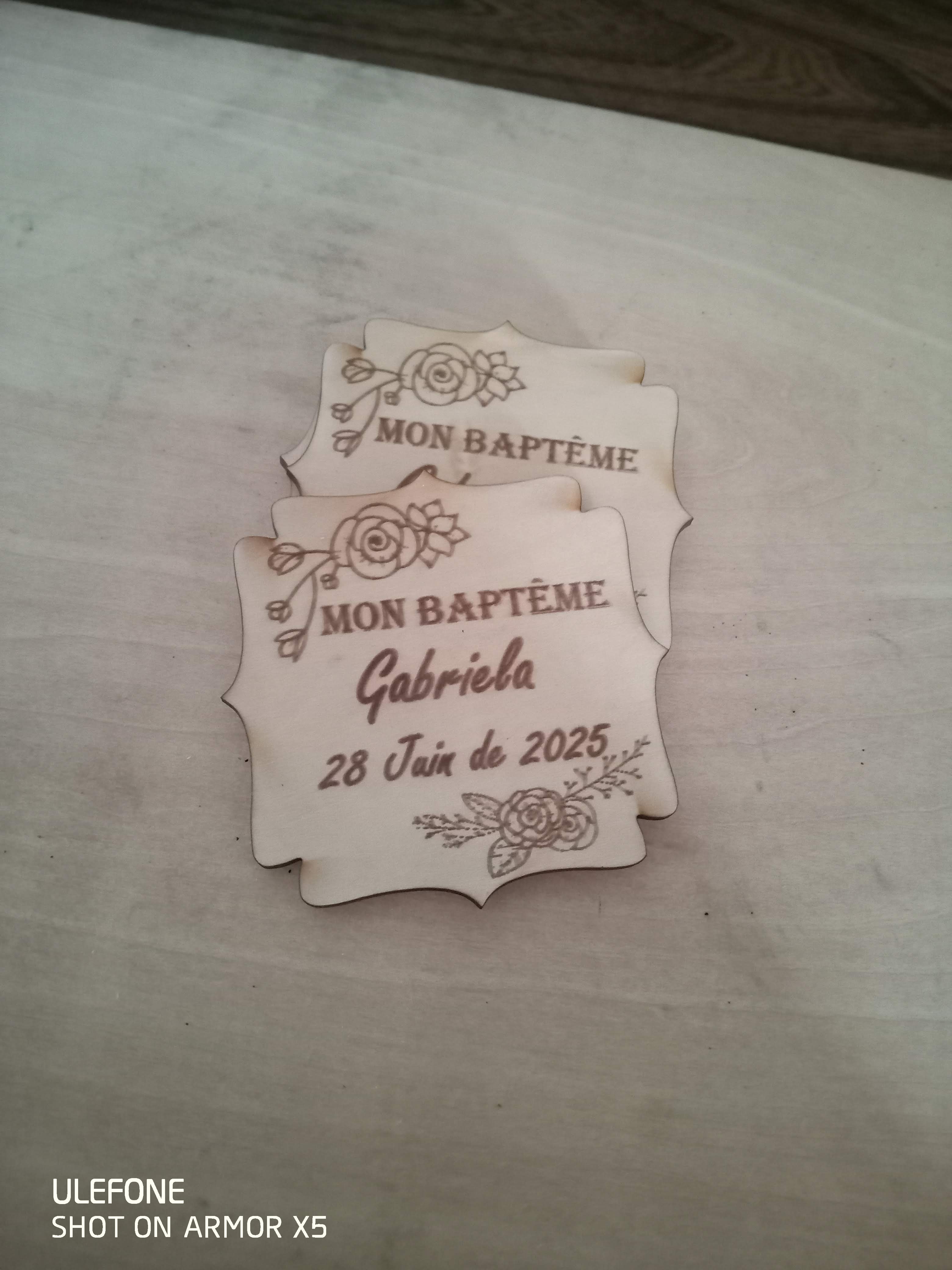 Plaques en bois de baptême personnalisées