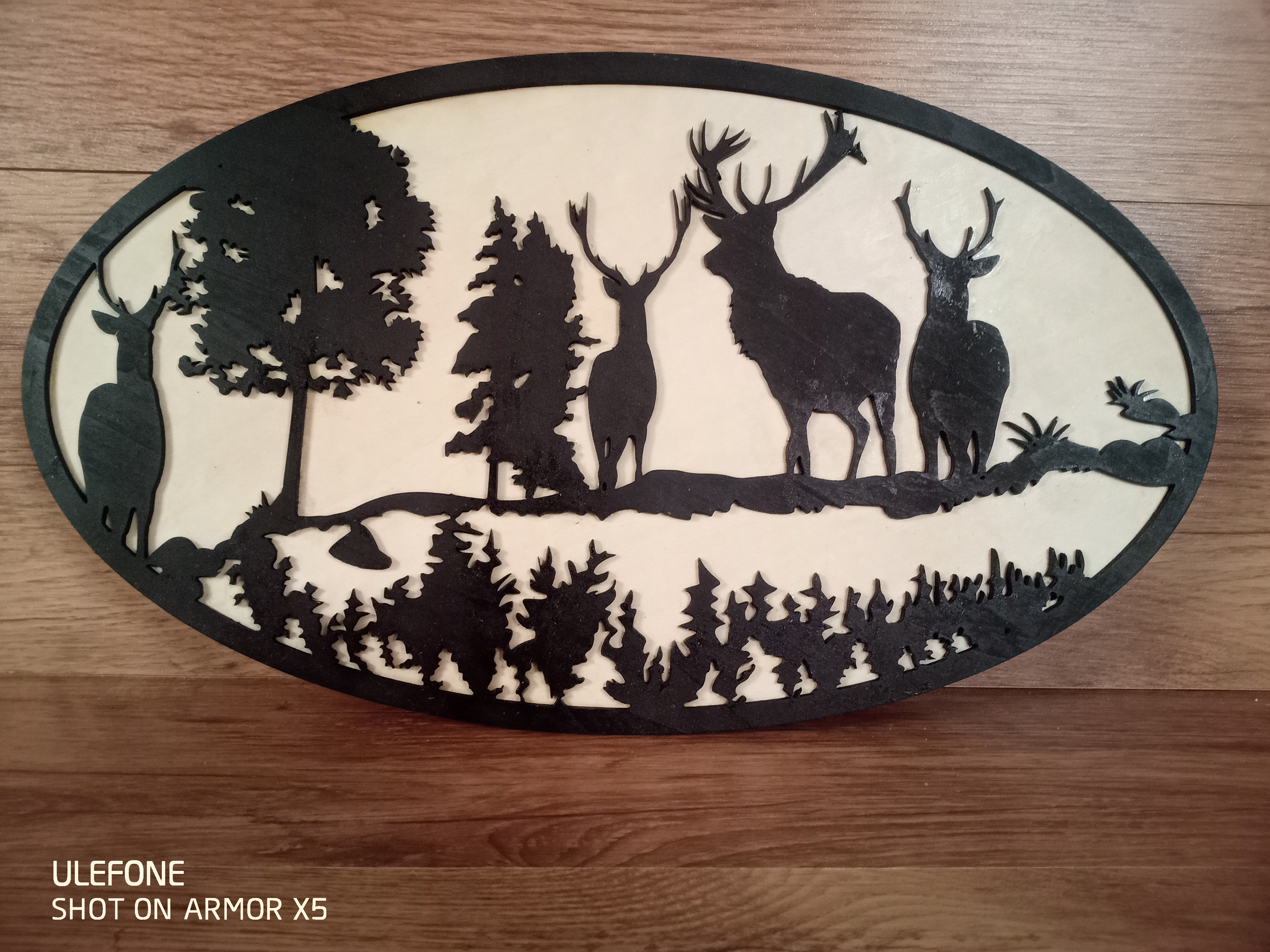 Décoration murale en forme de silhouette de cerf des bois