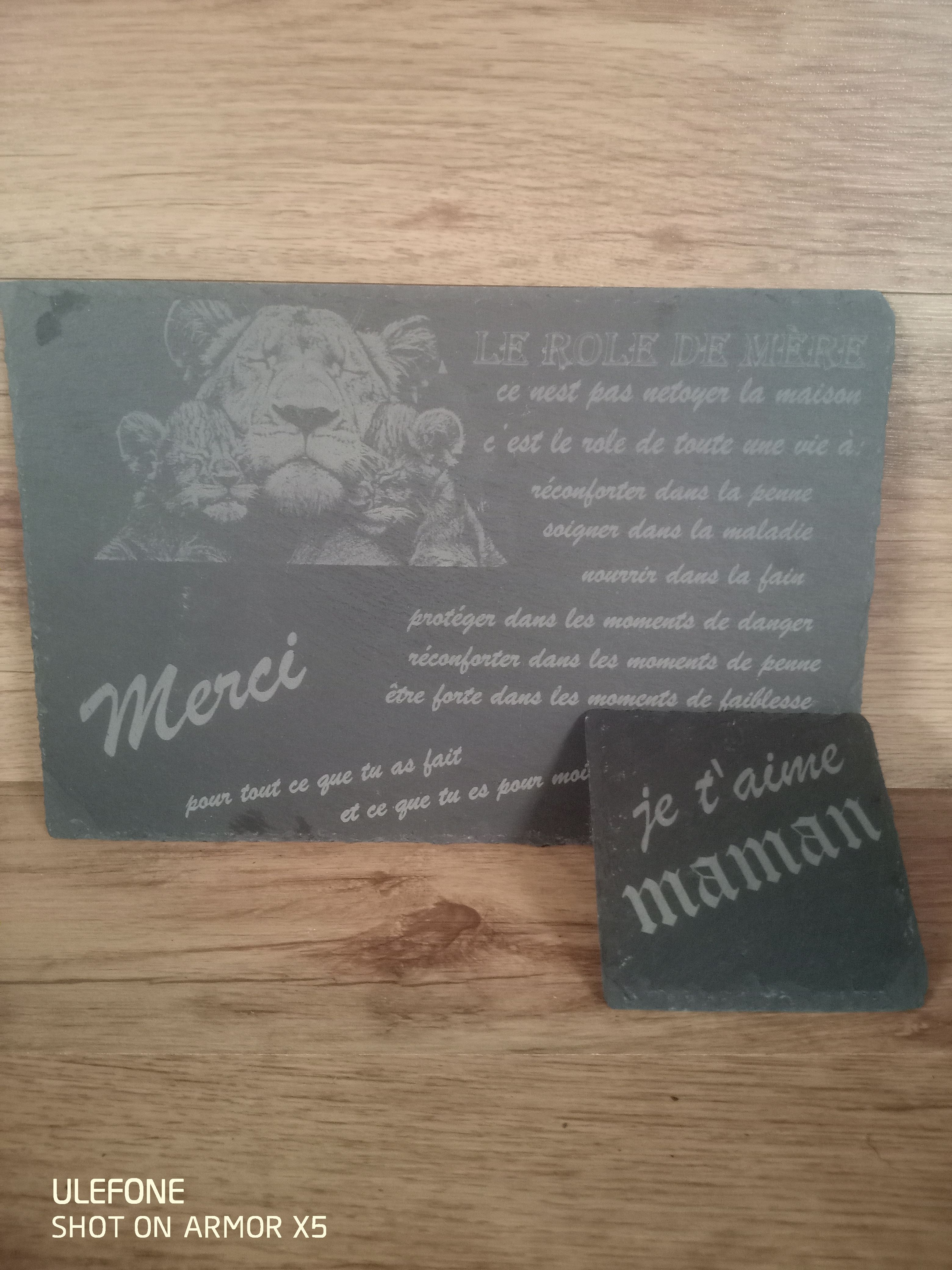 sous verre et plaque maman