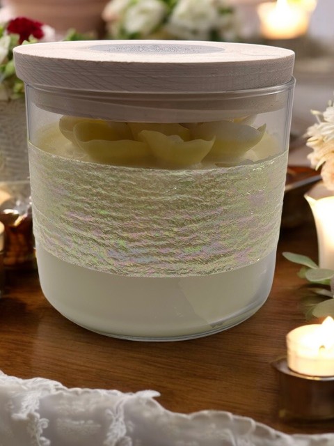 Vanilla Flower Decorative Scented Candle - Yellow & White - Scripture John 8:12