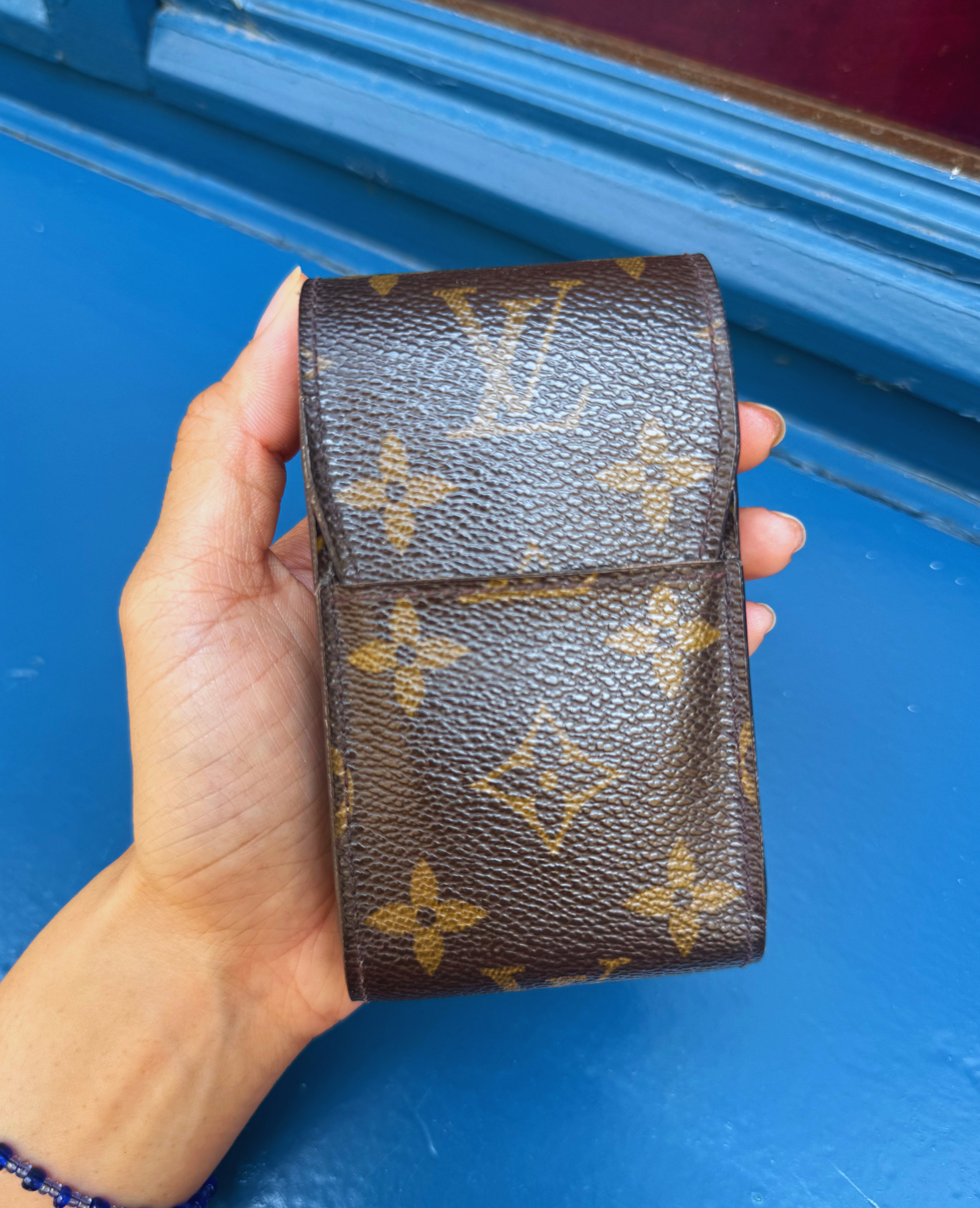 LOUIS VUITTON - ETUI CIGARETTES EN TOILE MONOGRAM