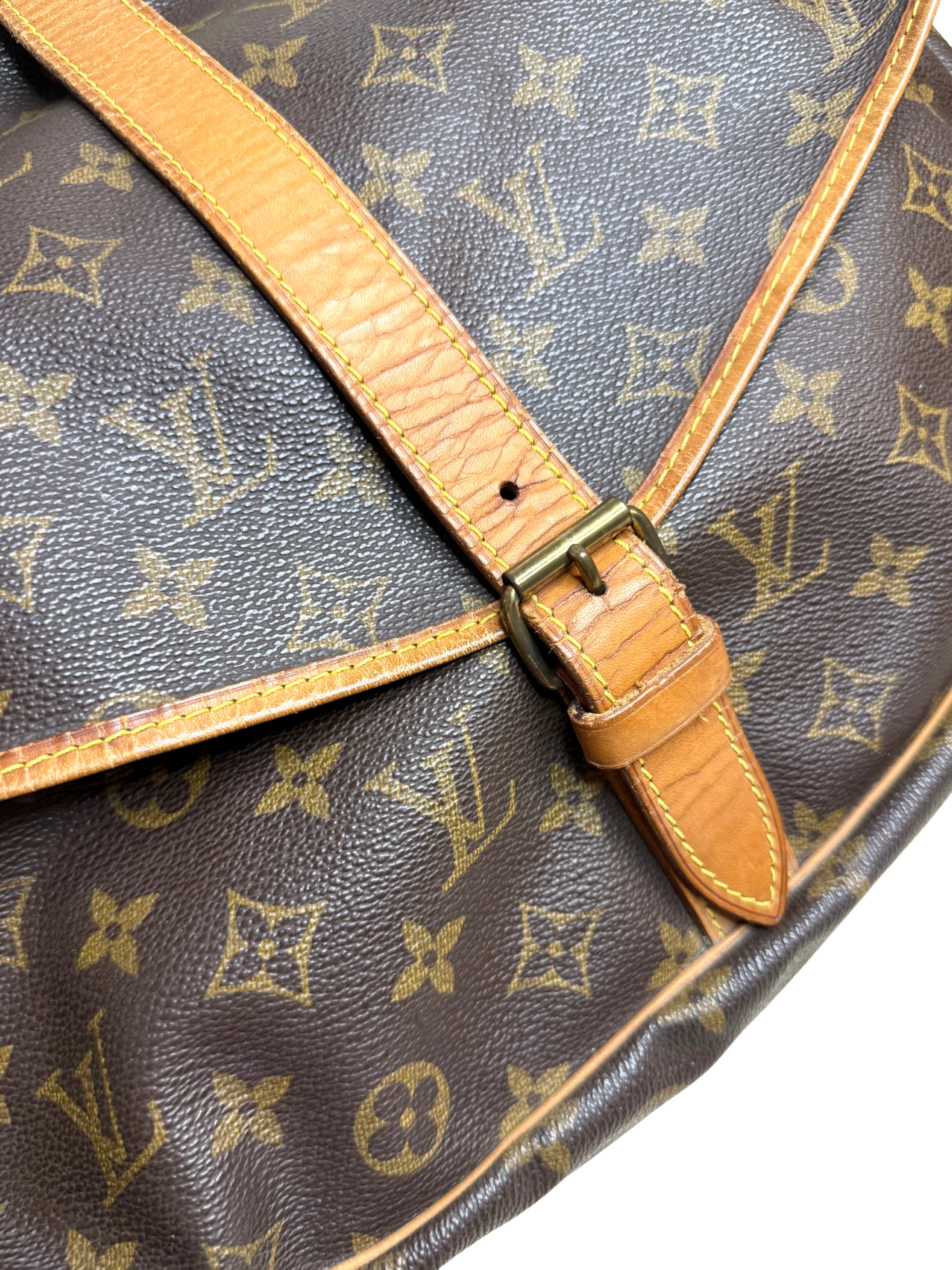 LOUIS VUITTON - SAC A BANDOULIERE SAUMUR 35 EN TOILE MONOGRAM