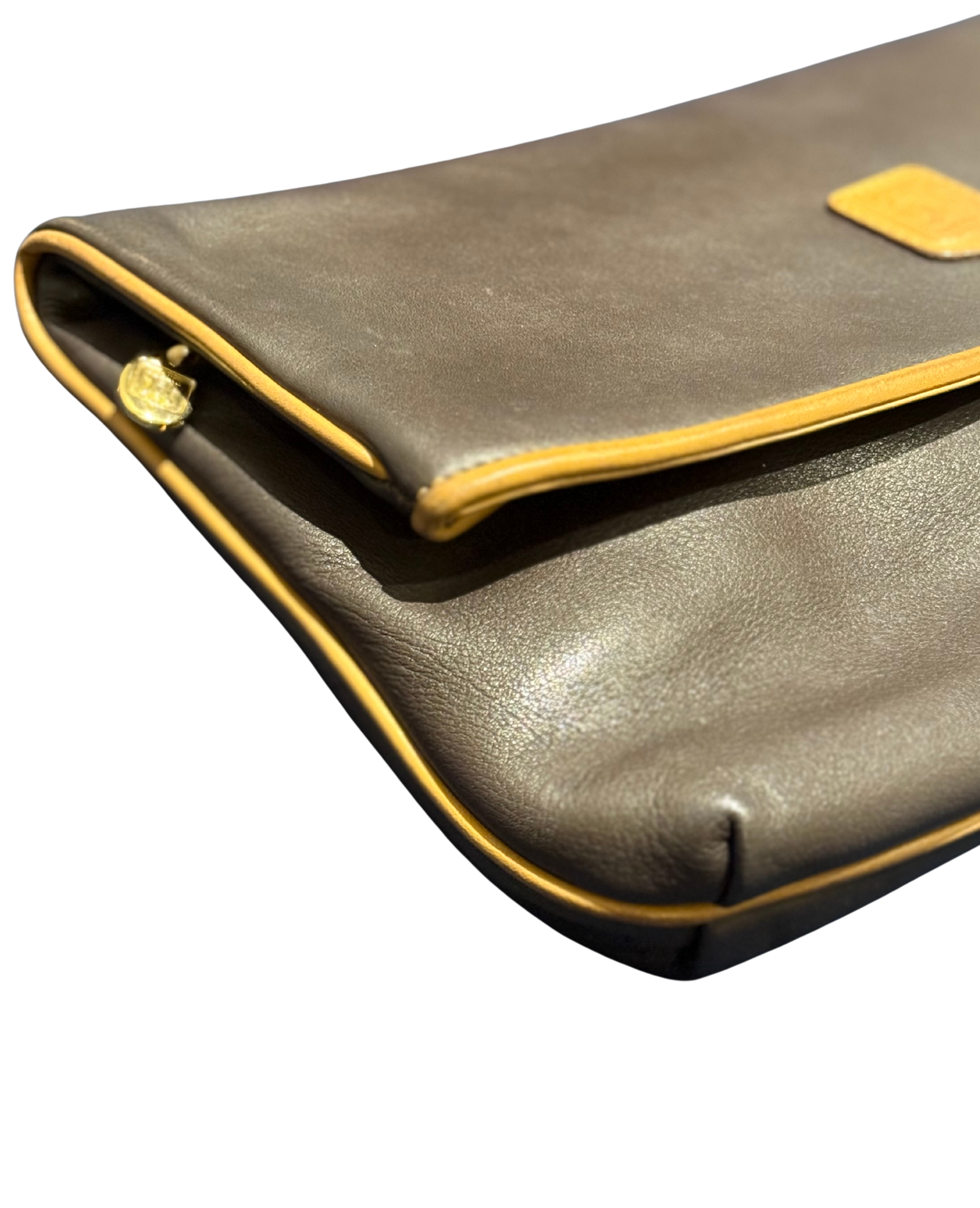 CELINE - POCHETTE EN CUIR