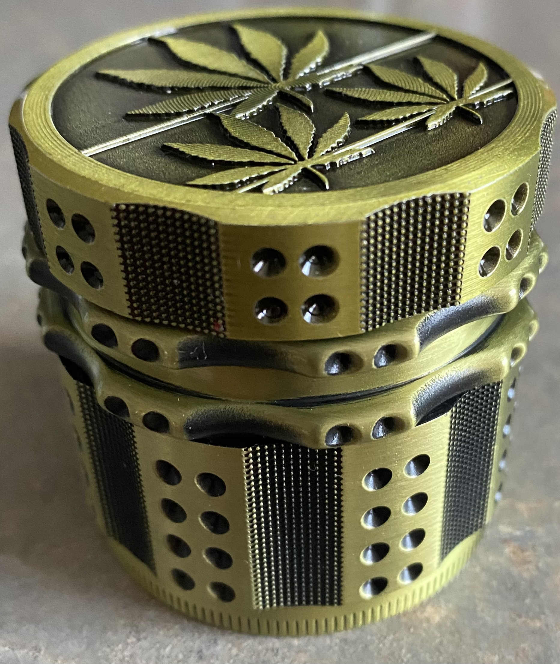 Arsenal Leafy Dominus 52mm 4-Pc Grinder