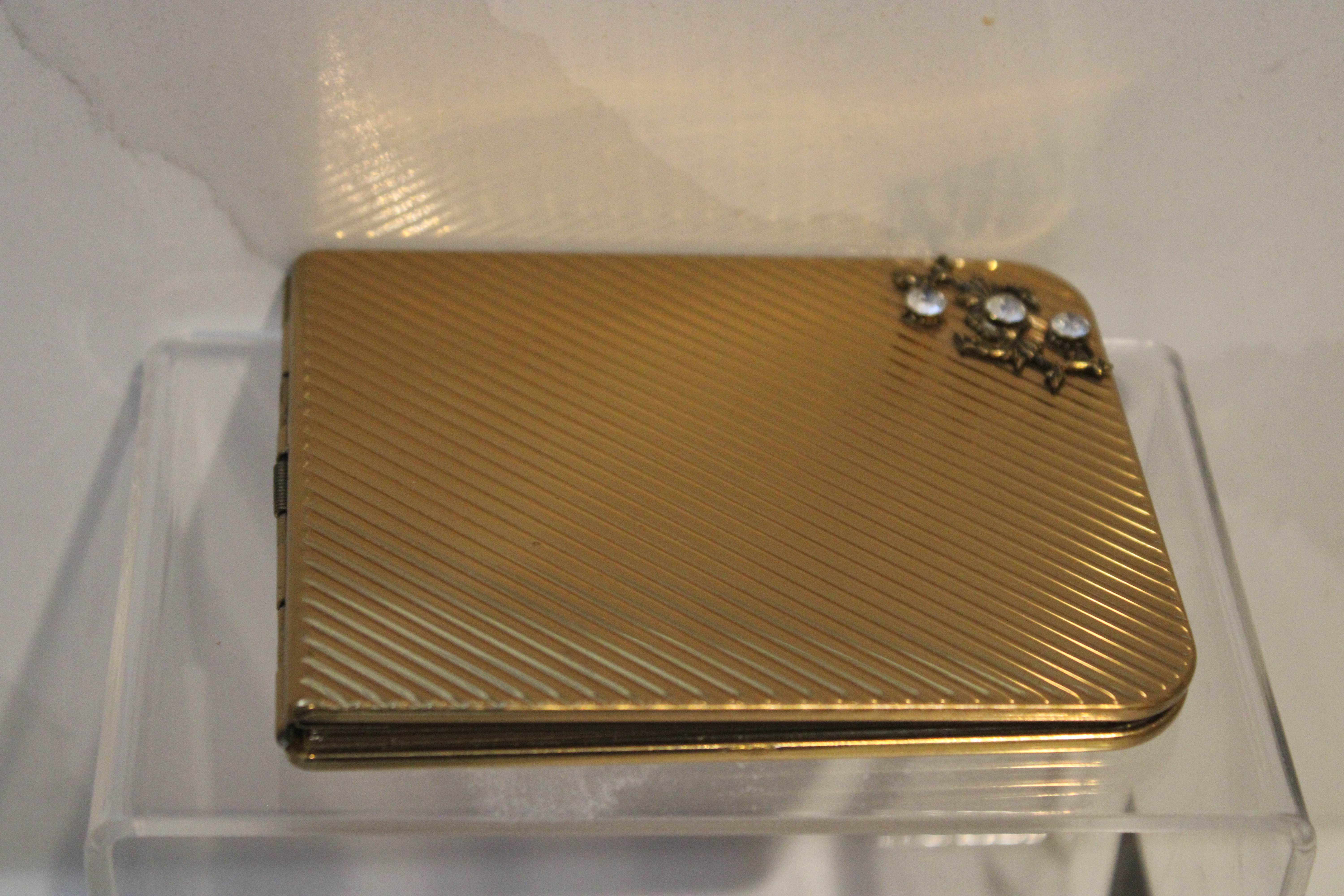 VTG 1940s A Gold Tone Product Metal Secretary Picture Address Wallet Rhinestone