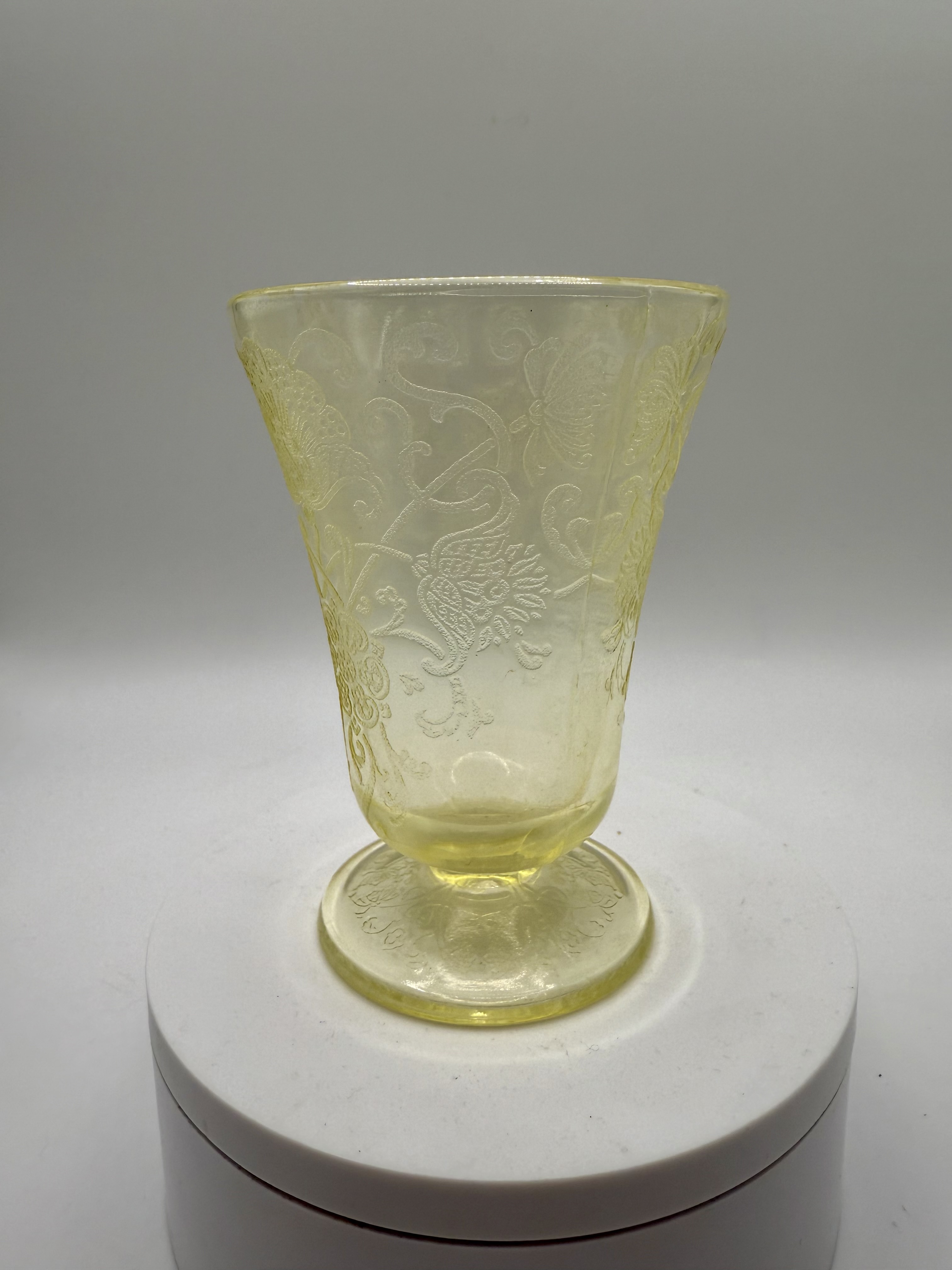 Vintage Florentine 2 Yellow Depressiion Juice Glass 