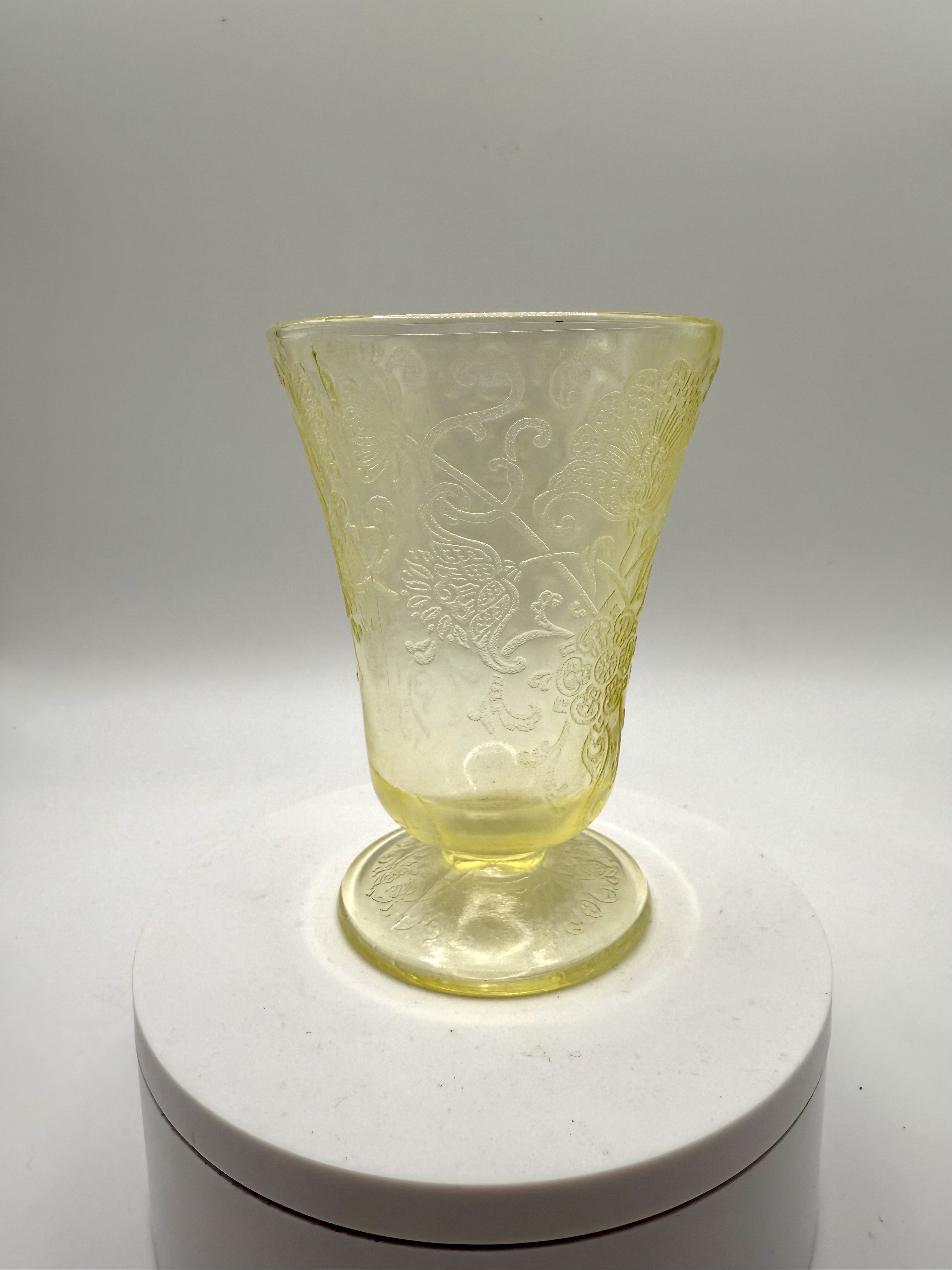 Vintage Florentine 2 Yellow Depressiion Juice Glass 