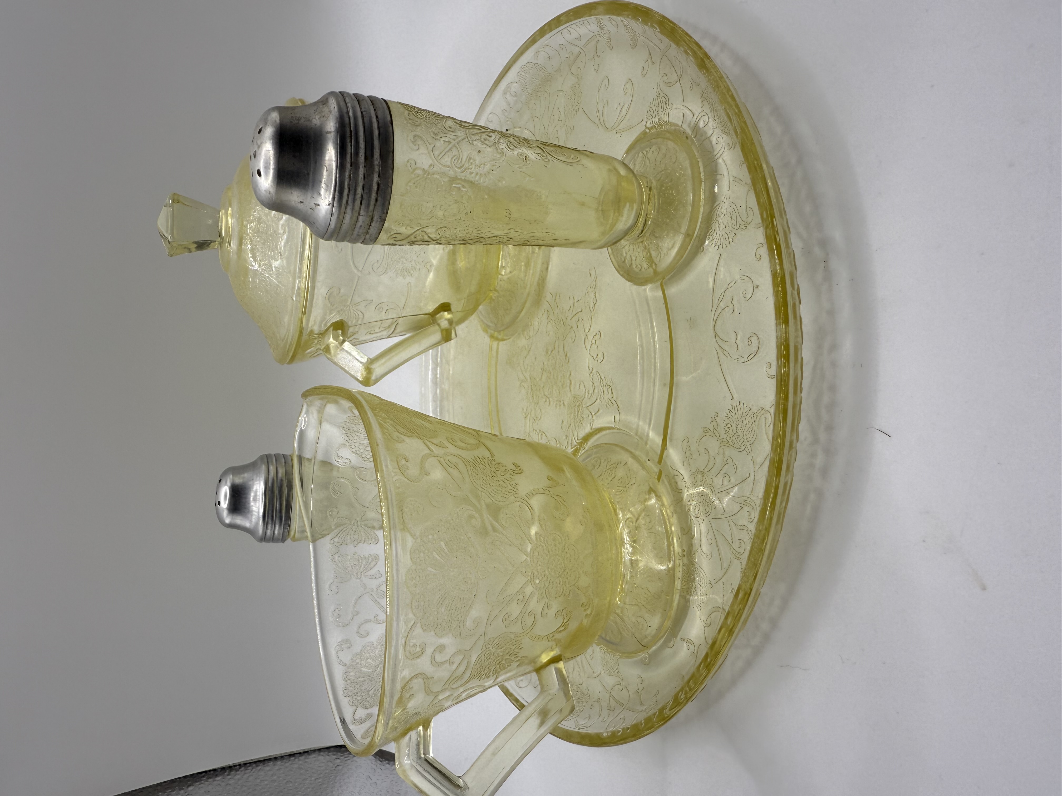 Florentine 2 Yellow Condiment Set on a Platter, Cream, Sugar, Salt and Pepper Shakers