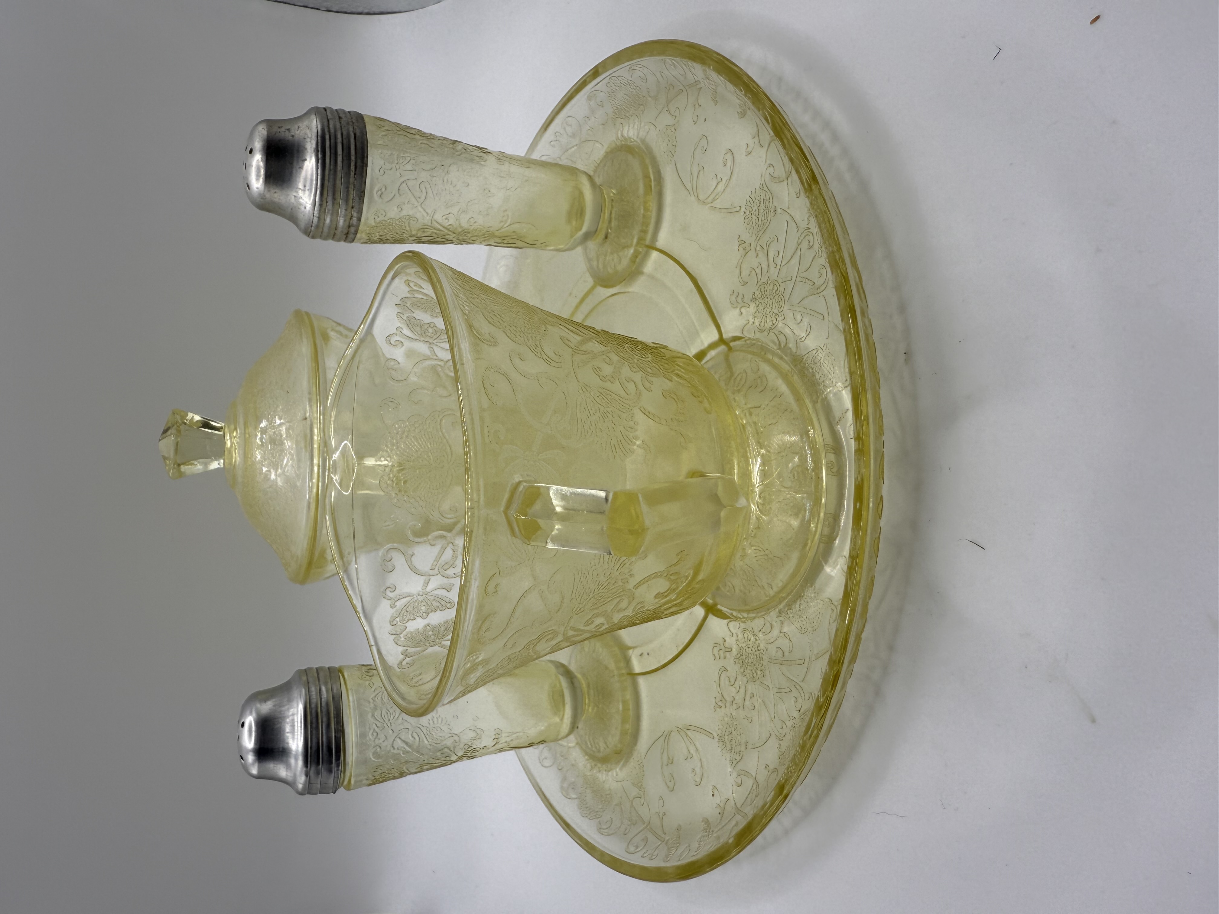 Florentine 2 Yellow Condiment Set on a Platter, Cream, Sugar, Salt and Pepper Shakers