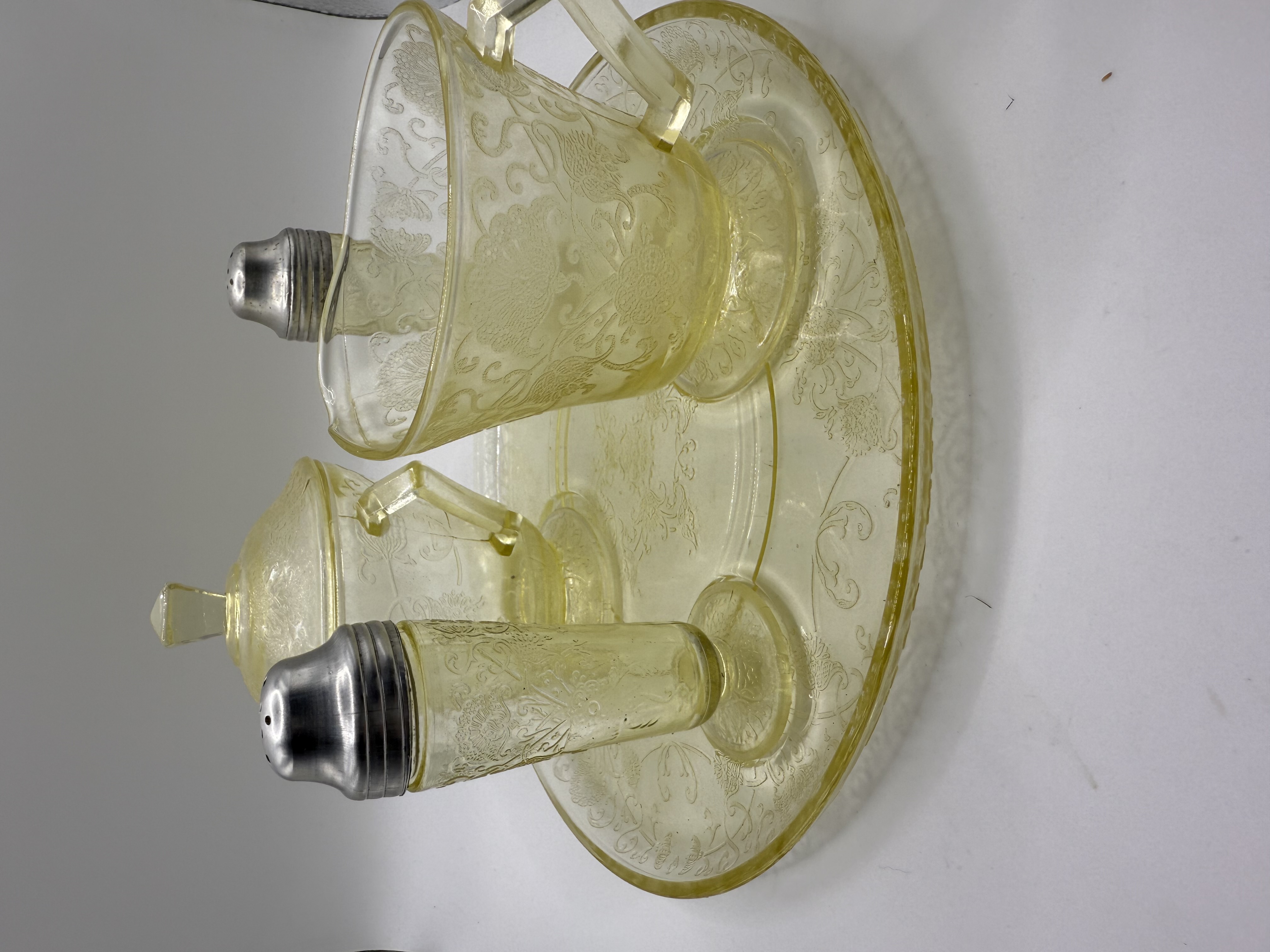 Florentine 2 Yellow Condiment Set on a Platter, Cream, Sugar, Salt and Pepper Shakers
